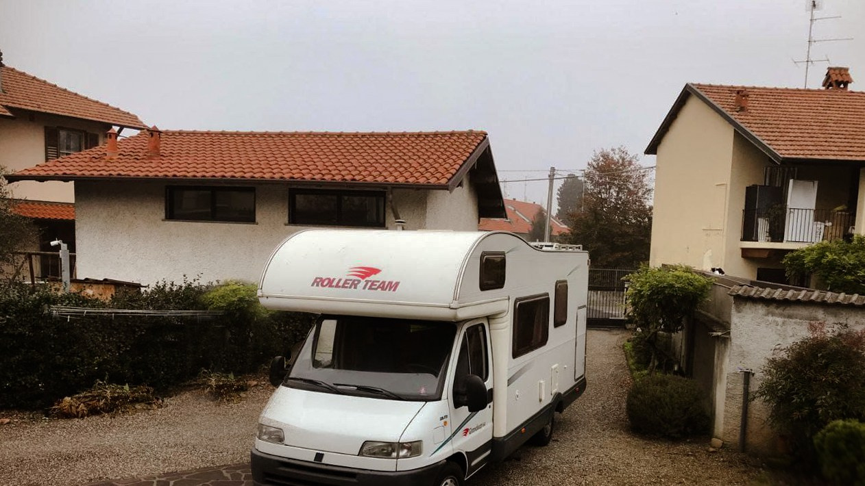 КЕМПЕР «Roller Team Granduca 64». Кемпердлявас — аренда Автодома для путешествий по Белоруссии! Путешествуйте с комфортом!