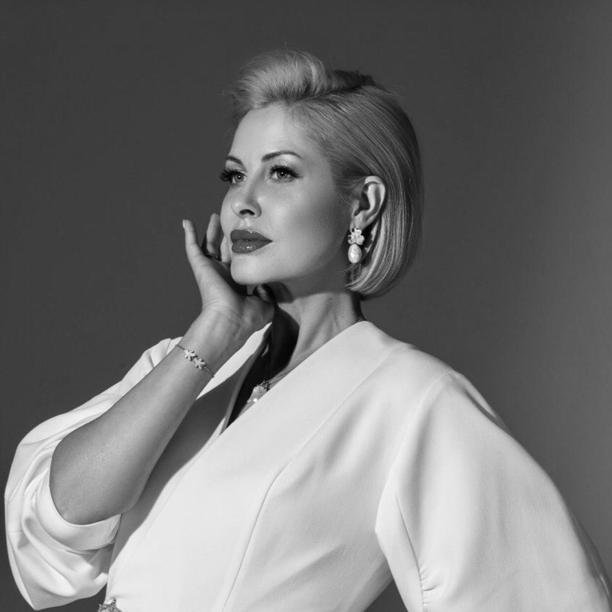 свадебный стилист, визажист москва, свадебная прическа, свадебные платья, букет на свадьбу, утро невесты, свадебный макияж, свадебная причёска