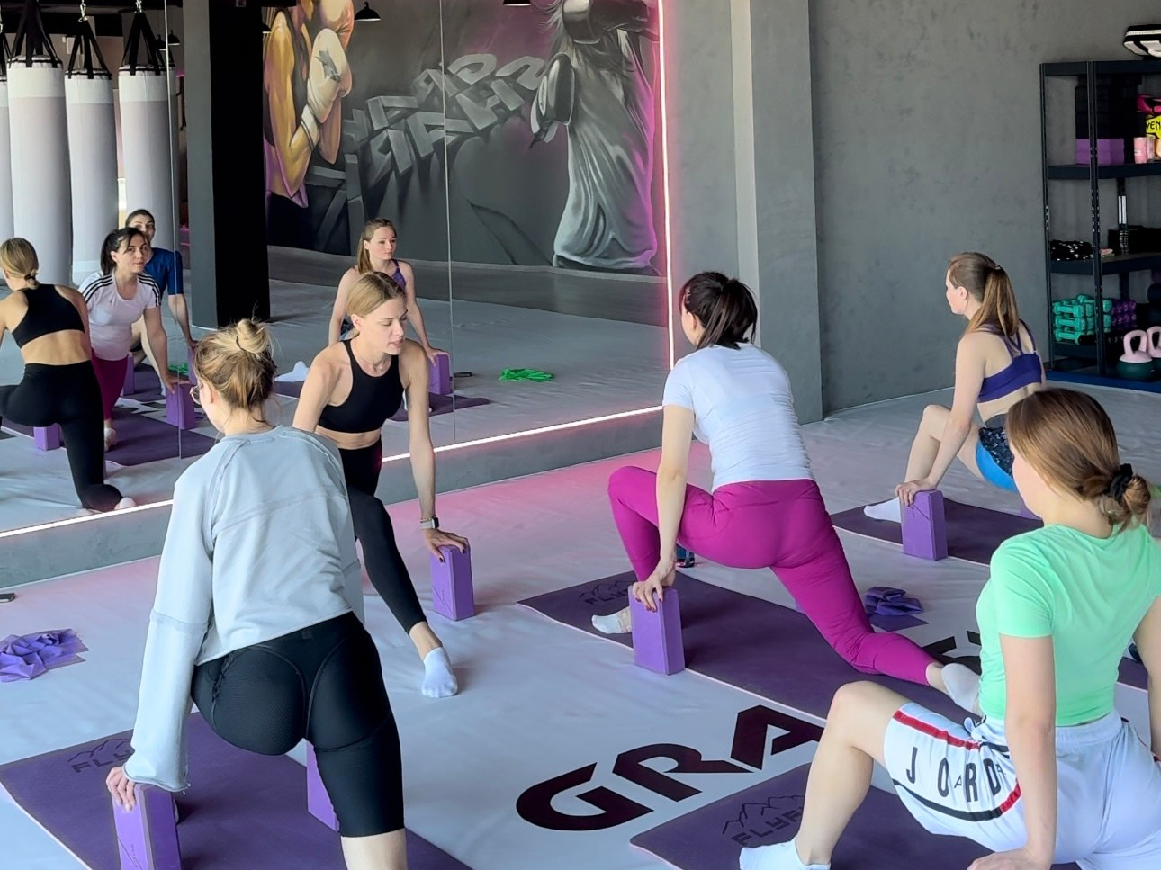 Тренировки. Тренировки по боксу для девушек и женщин — Gray Shark Studio