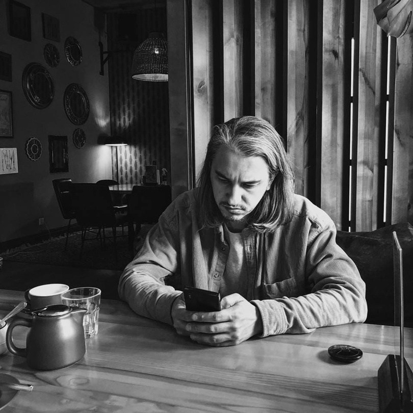 Контакты. Фотограф Евгений Политов