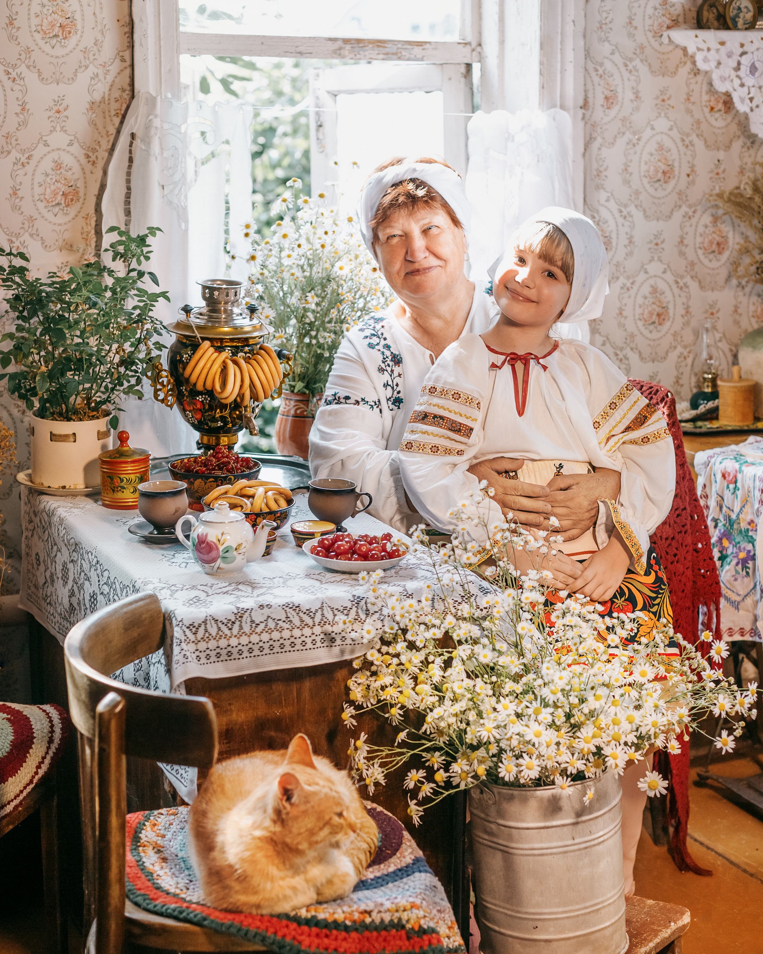 Семейная фотосессия, фотосессия в деревне, деревенский дом, чаепитие. Профессиональный фотограф, фотохудожник, видеограф из Москвы