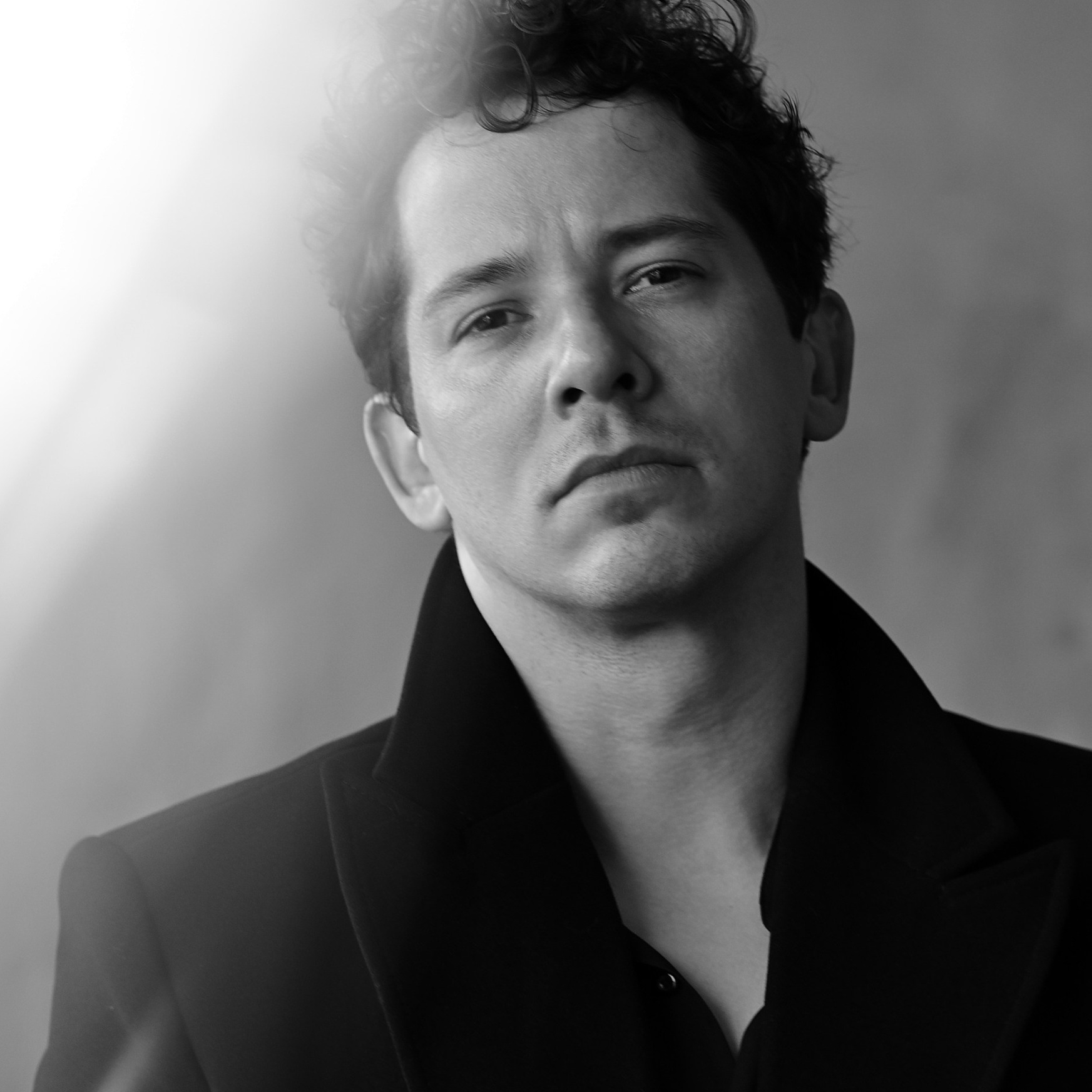 Видео. Мужской и женский портретный фотограф в Москве София Иванова