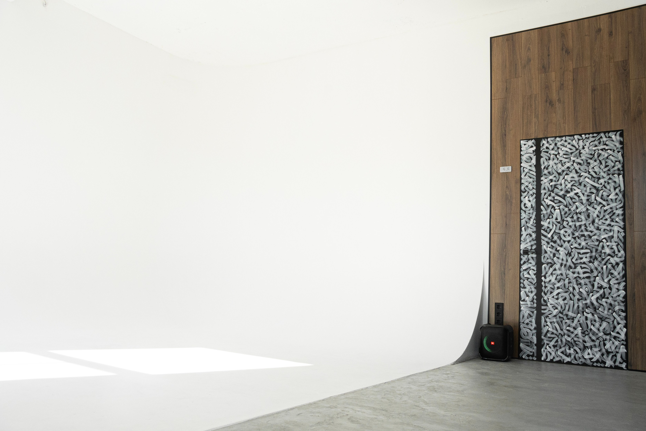 Аренда студии. Фото для маркетплейсов в самых сочных локациях города Сочи