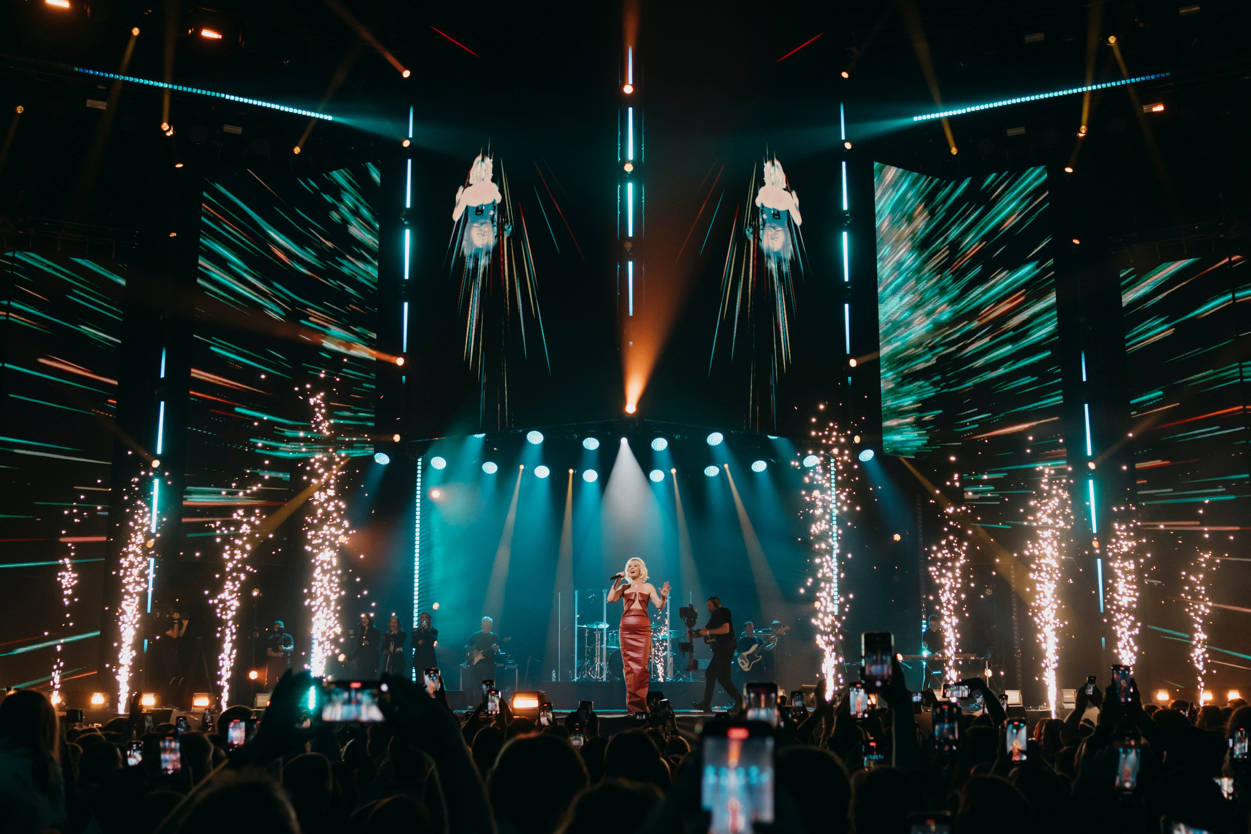 Трибьют Валерии, Live Arena. «Птичка на проводе»: информационный портал в Москве