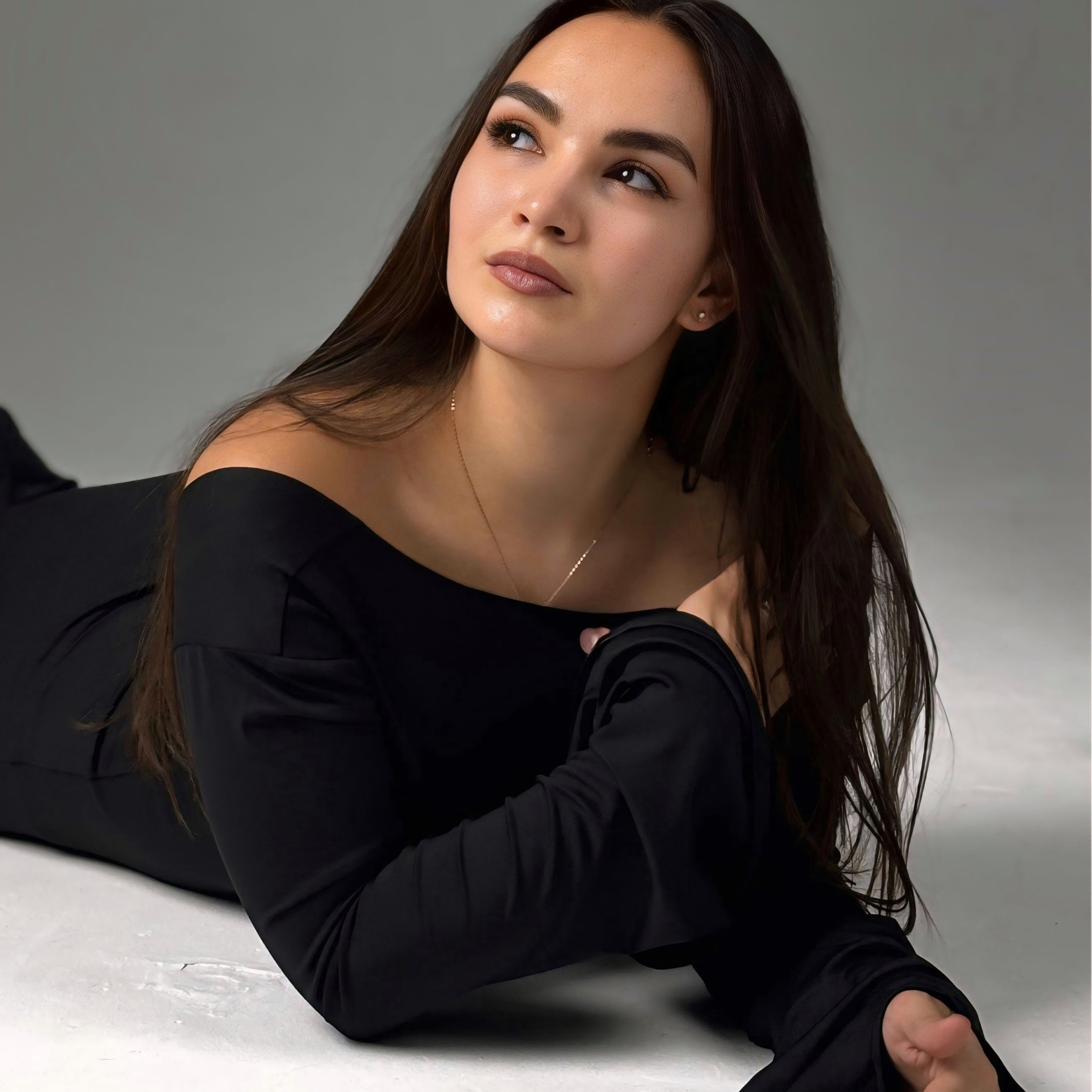 Контакты. Мобильный фотограф в Казани Азалия Валиева