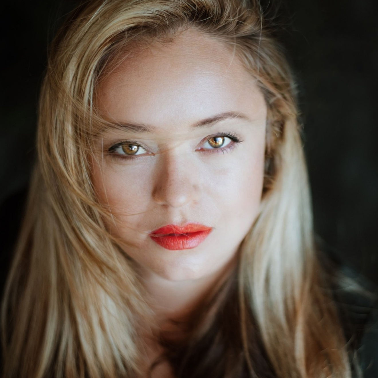 Контакты. Женский фотограф в Севастополе Алёна Бровченко