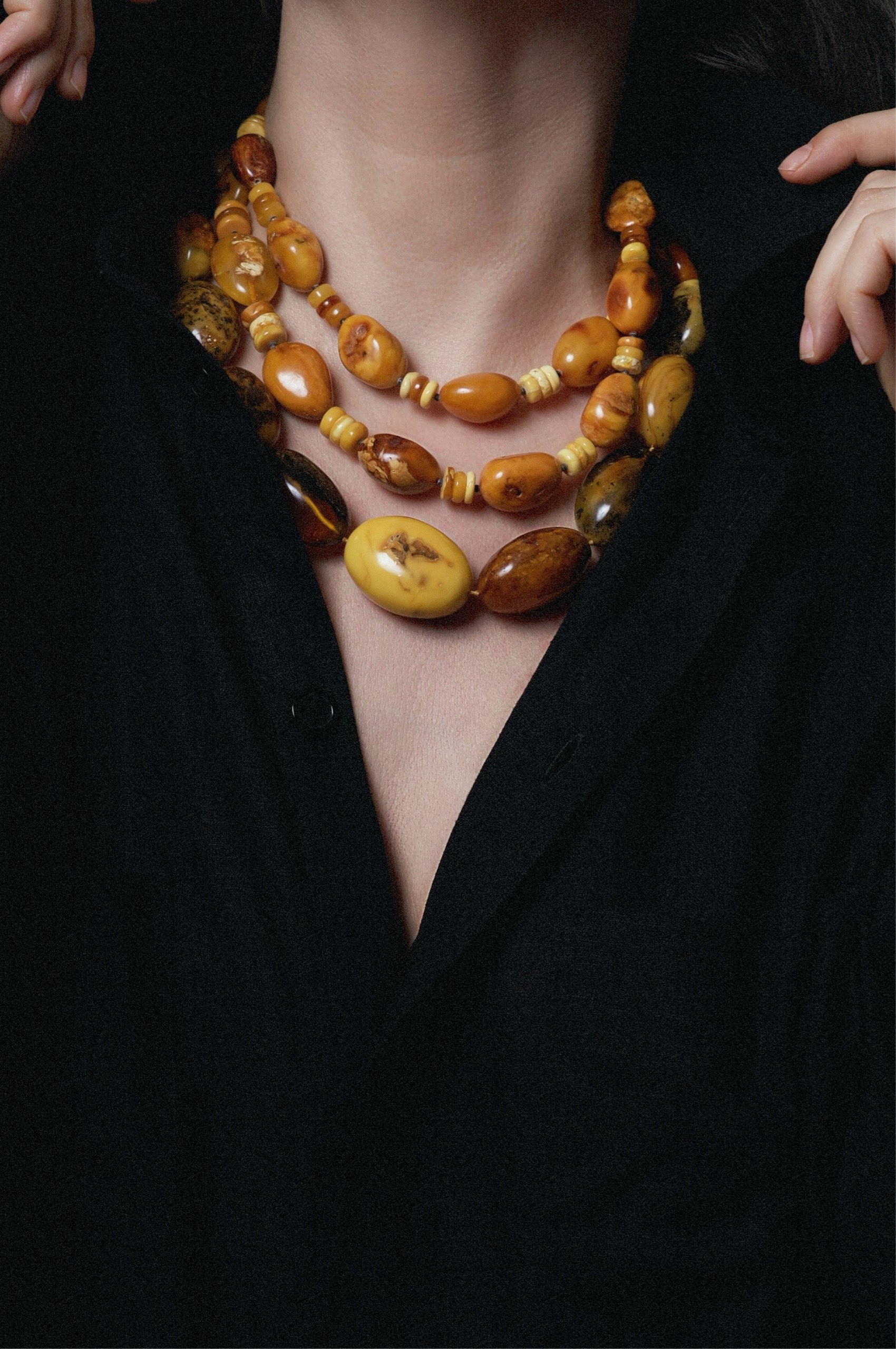 Уникальный янтарь Балтики в коллекции AMBER от Eugenika Jewels: тепло времени, застывшее в украшениях. EUGENIKA JEWELS — Идеальные украшения для избранных