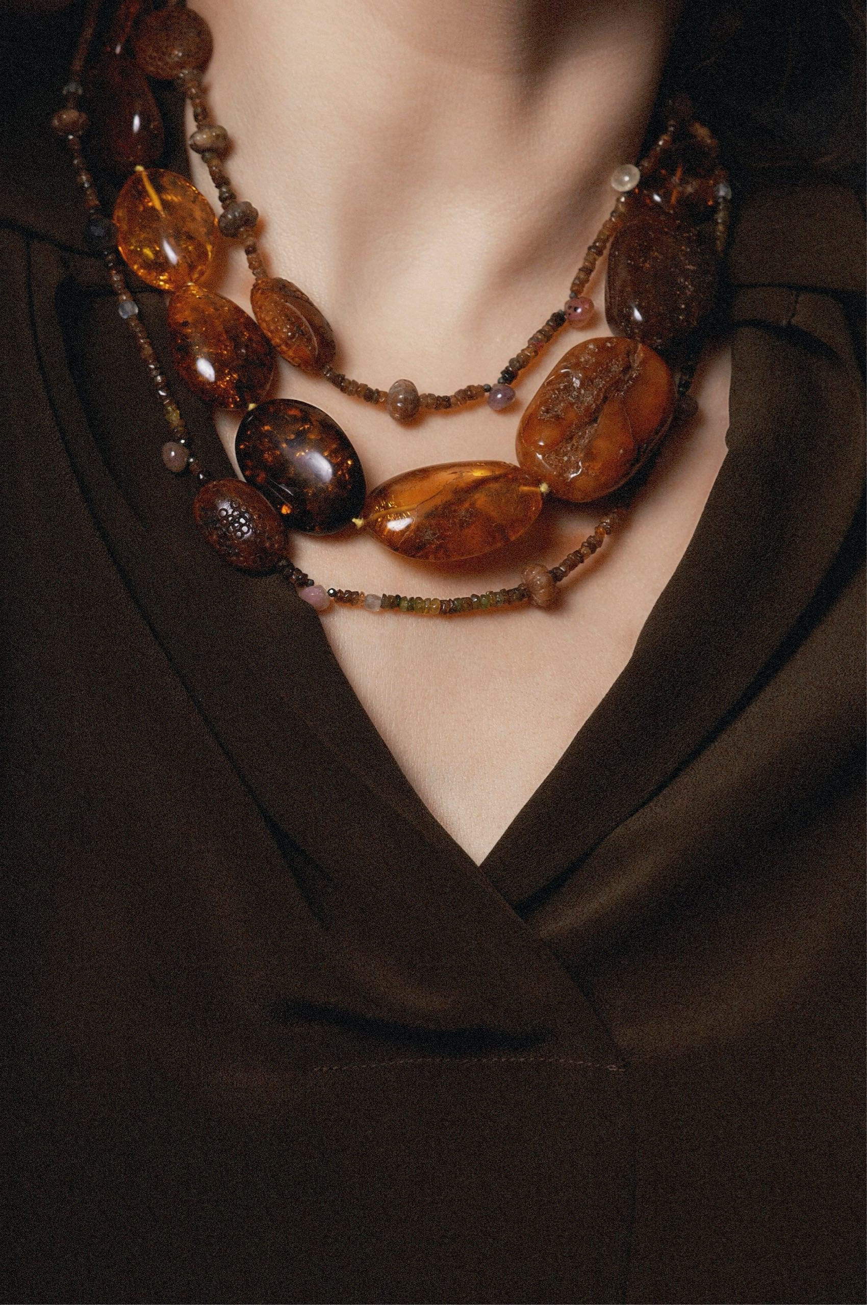 Уникальный янтарь Балтики в коллекции AMBER от Eugenika Jewels: тепло времени, застывшее в украшениях. EUGENIKA JEWELS — Идеальные украшения для избранных