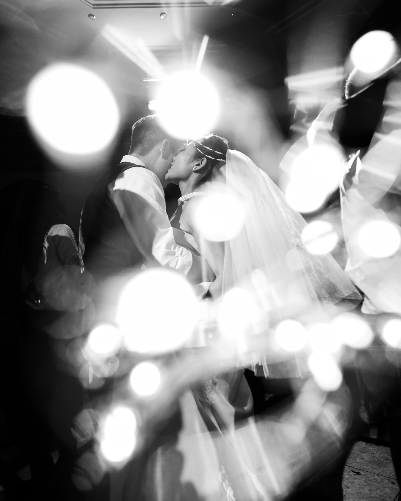 Цены на фотосъемку свадьбы, Love Story, Репортажная съёмка | Фотограф. Свадебный фотограф в Алматы Николай Киреев