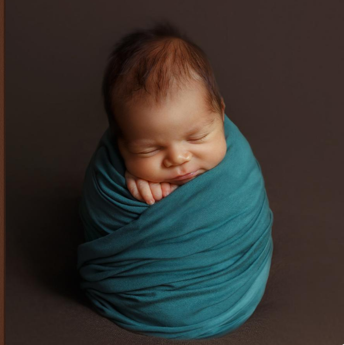 Съёмка новорожденного в классическом стиле. Фотограф новорождённых Одинцово и Одинцовский район Московской области