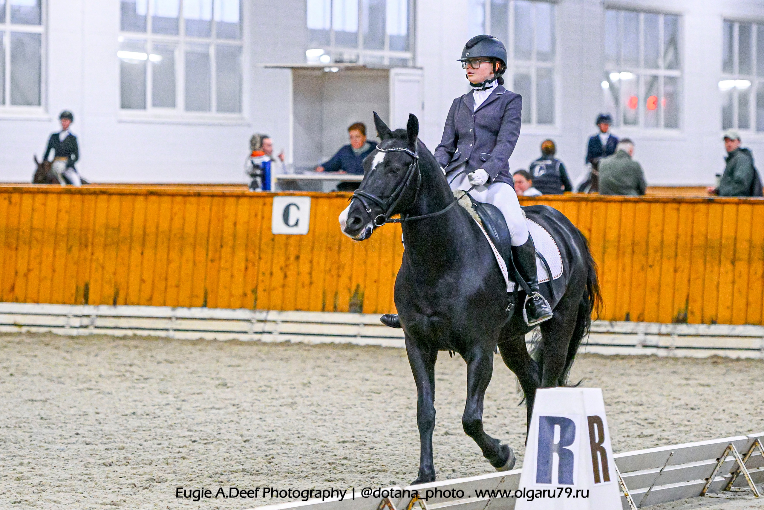 2025.10.19 — КСК Конкорд — выездка. ТУРНИРНАЯ КОННАЯ ФОТОГРАФИЯ, Руднева Ольга и Евгений Адеев