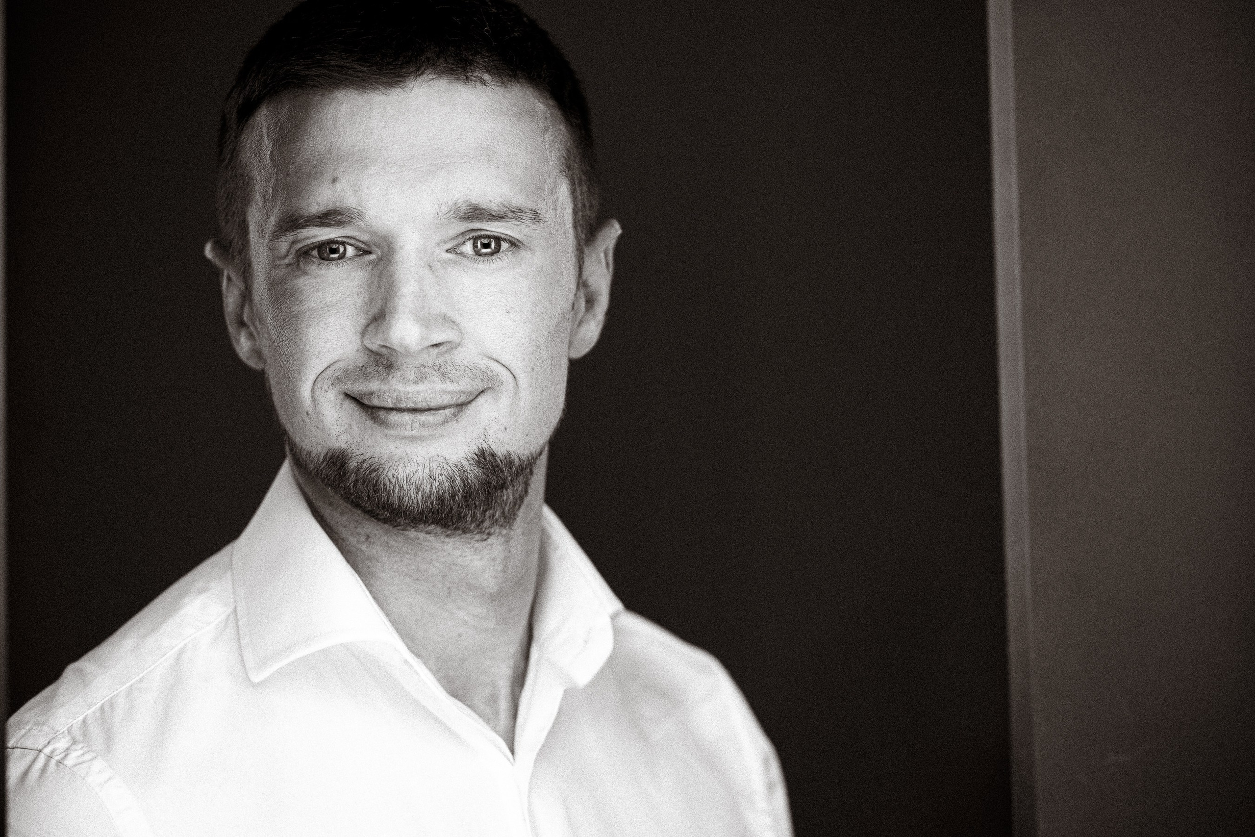 Авито. Бизнес-портрет | Хедшот-фотограф | Студия делового портрета в Москве