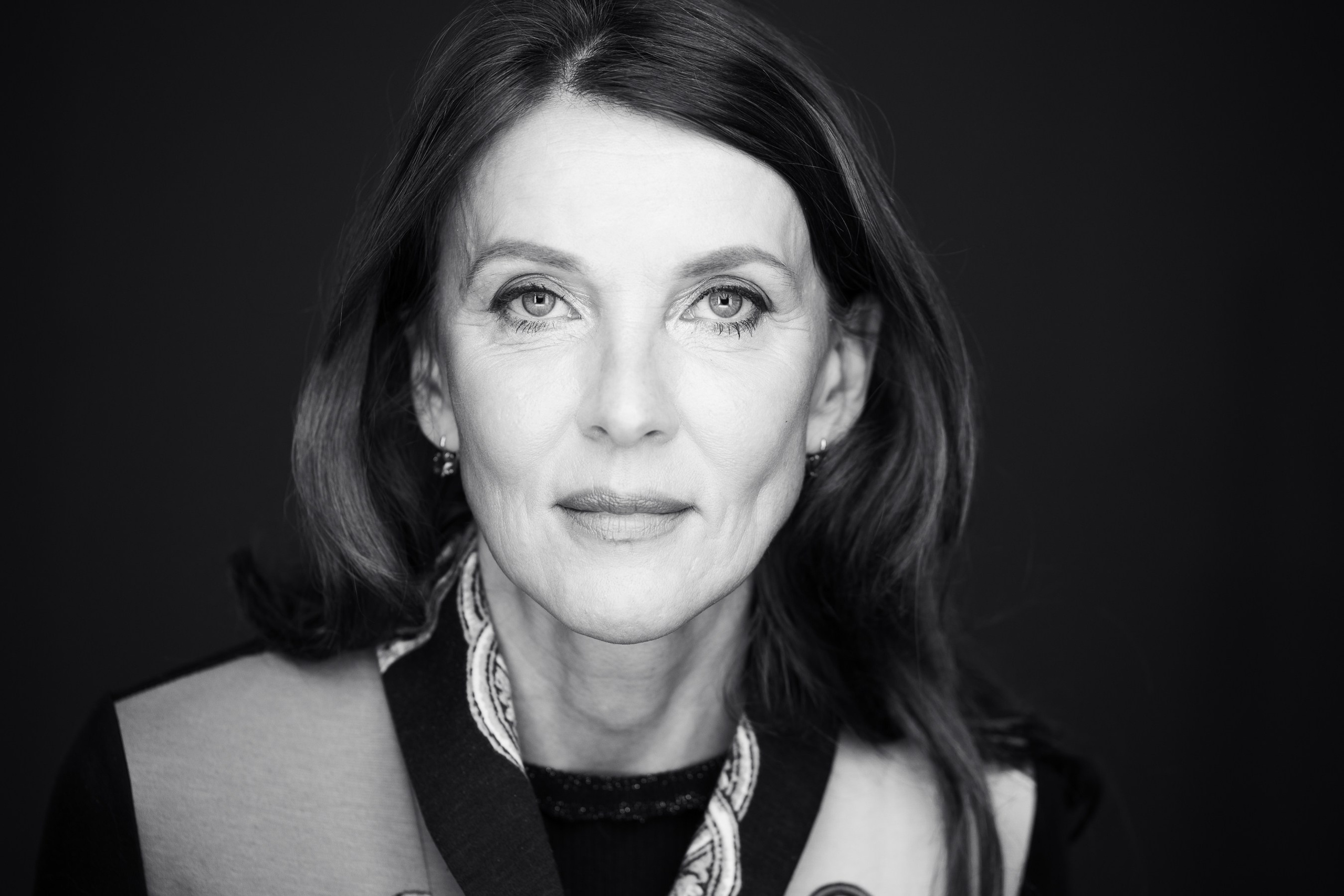 Авито. Бизнес-портрет | Хедшот-фотограф | Студия делового портрета в Москве