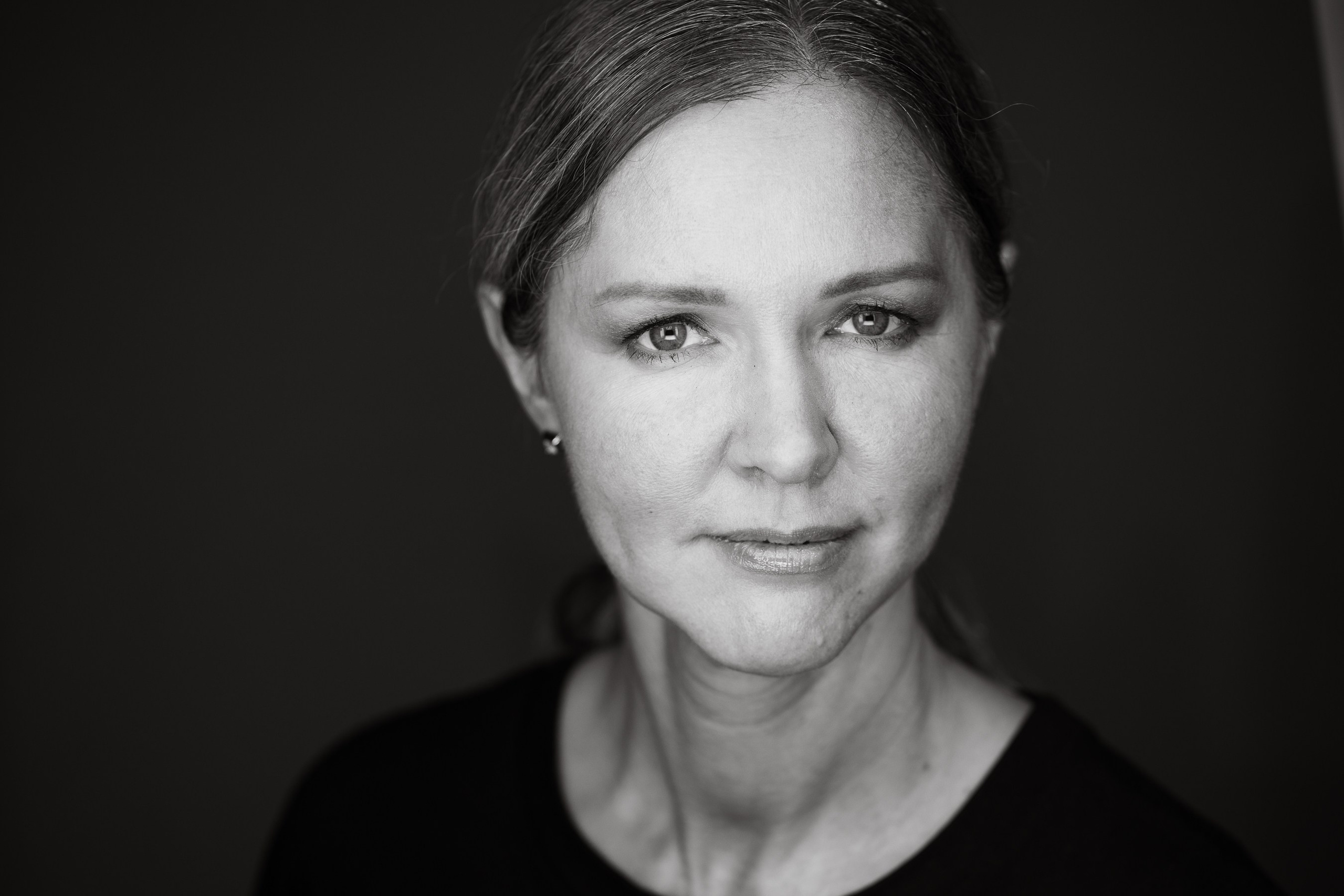 Авито. Бизнес-портрет | Хедшот-фотограф | Студия делового портрета в Москве