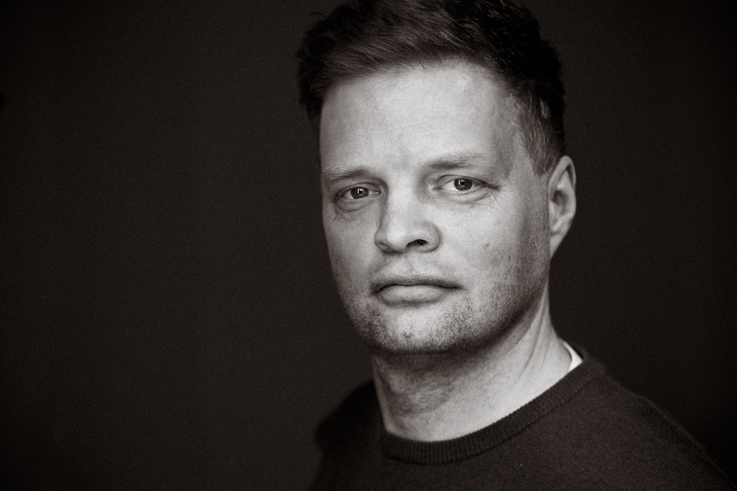 Авито. Бизнес-портрет | Хедшот-фотограф | Студия делового портрета в Москве