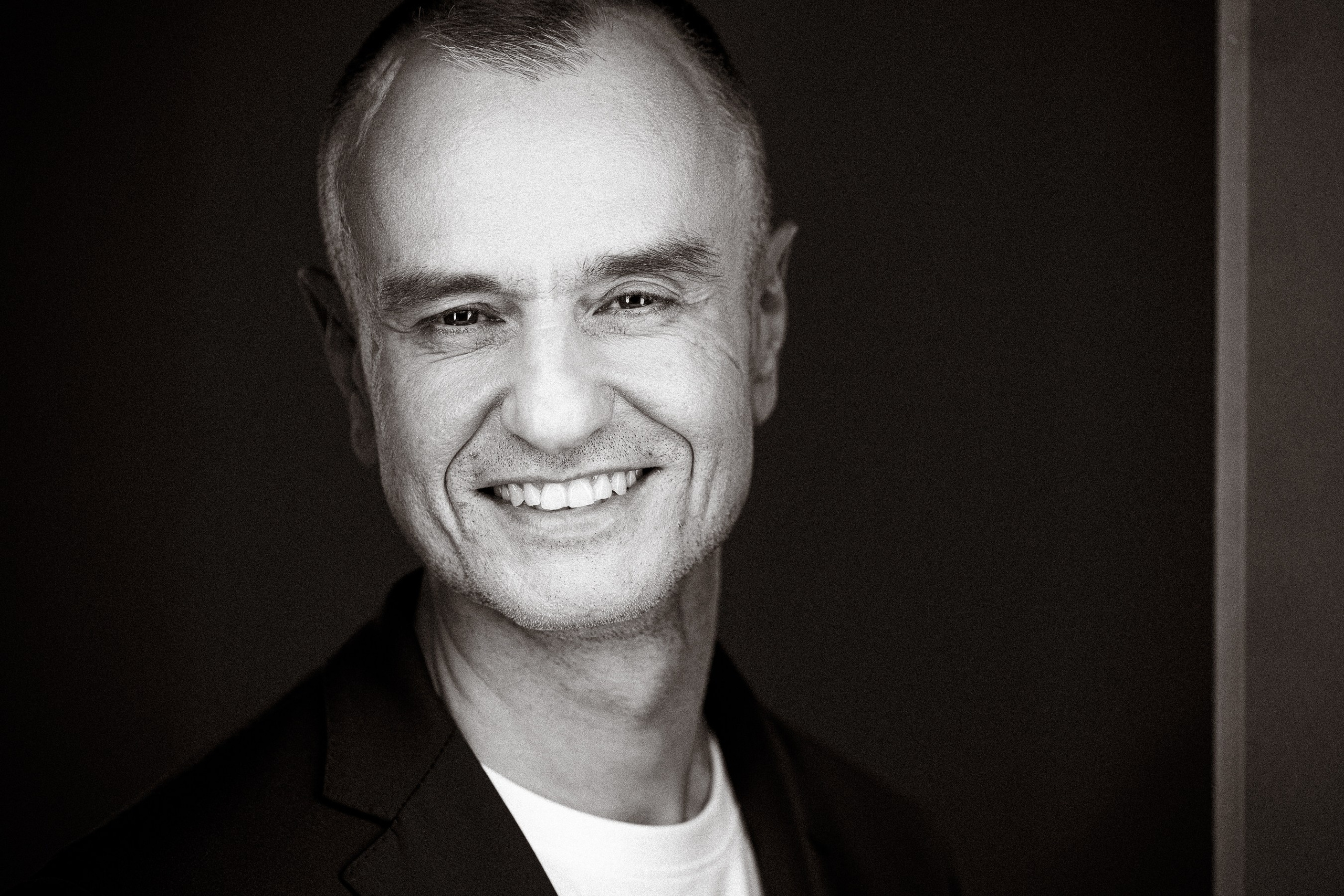 Авито. Бизнес-портрет | Хедшот-фотограф | Студия делового портрета в Москве