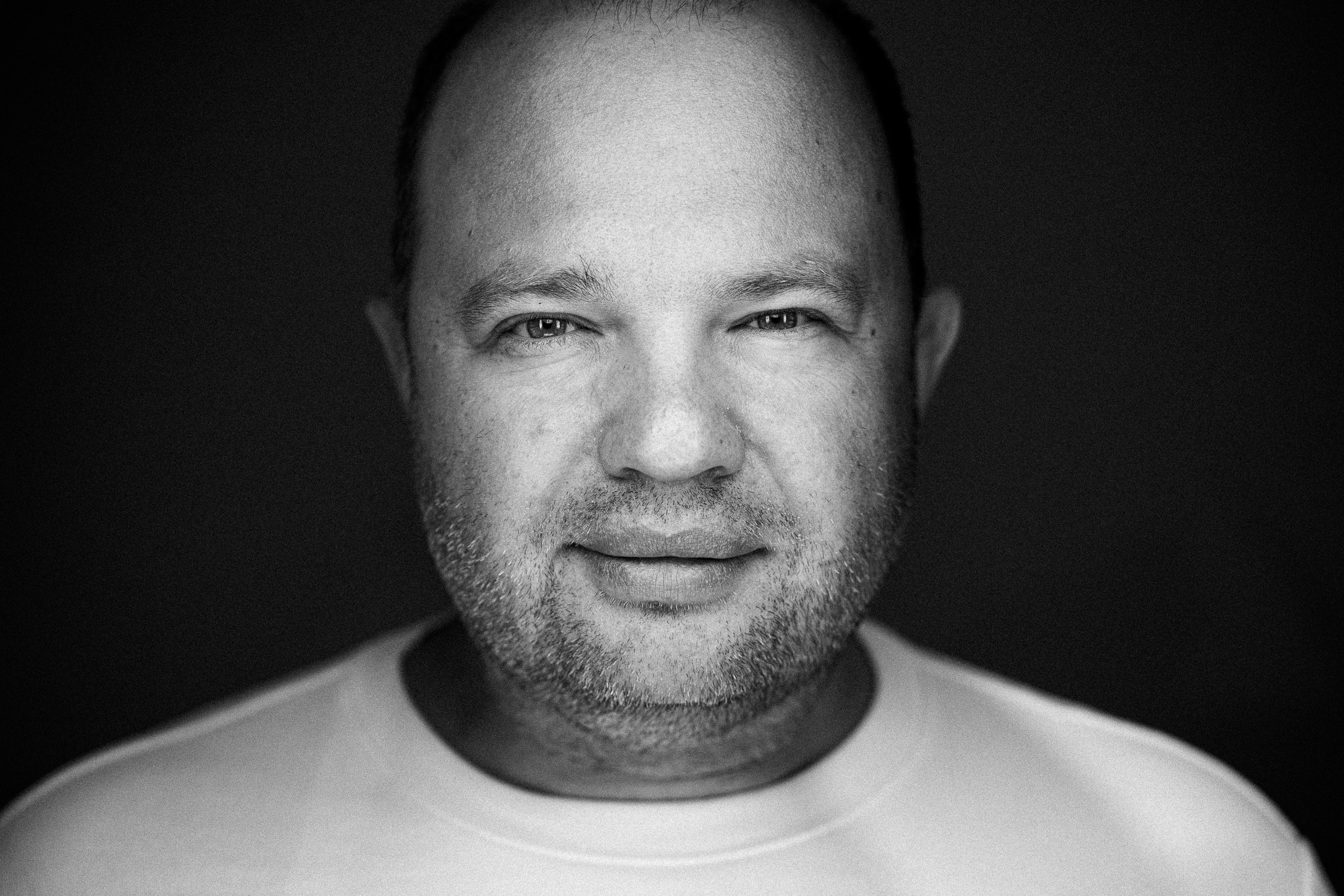 Авито. Бизнес-портрет | Хедшот-фотограф | Студия делового портрета в Москве