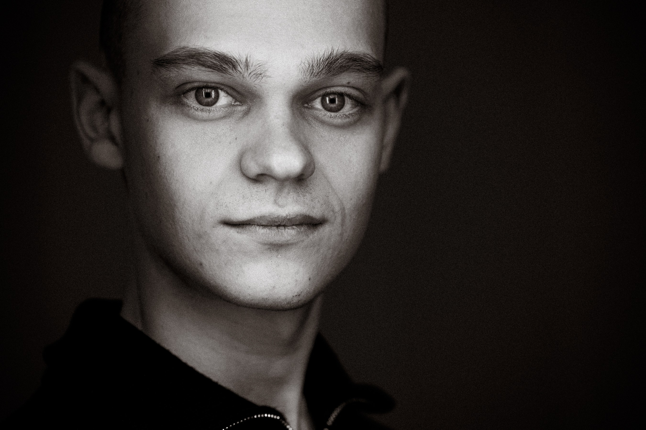 Авито. Бизнес-портрет | Хедшот-фотограф | Студия делового портрета в Москве