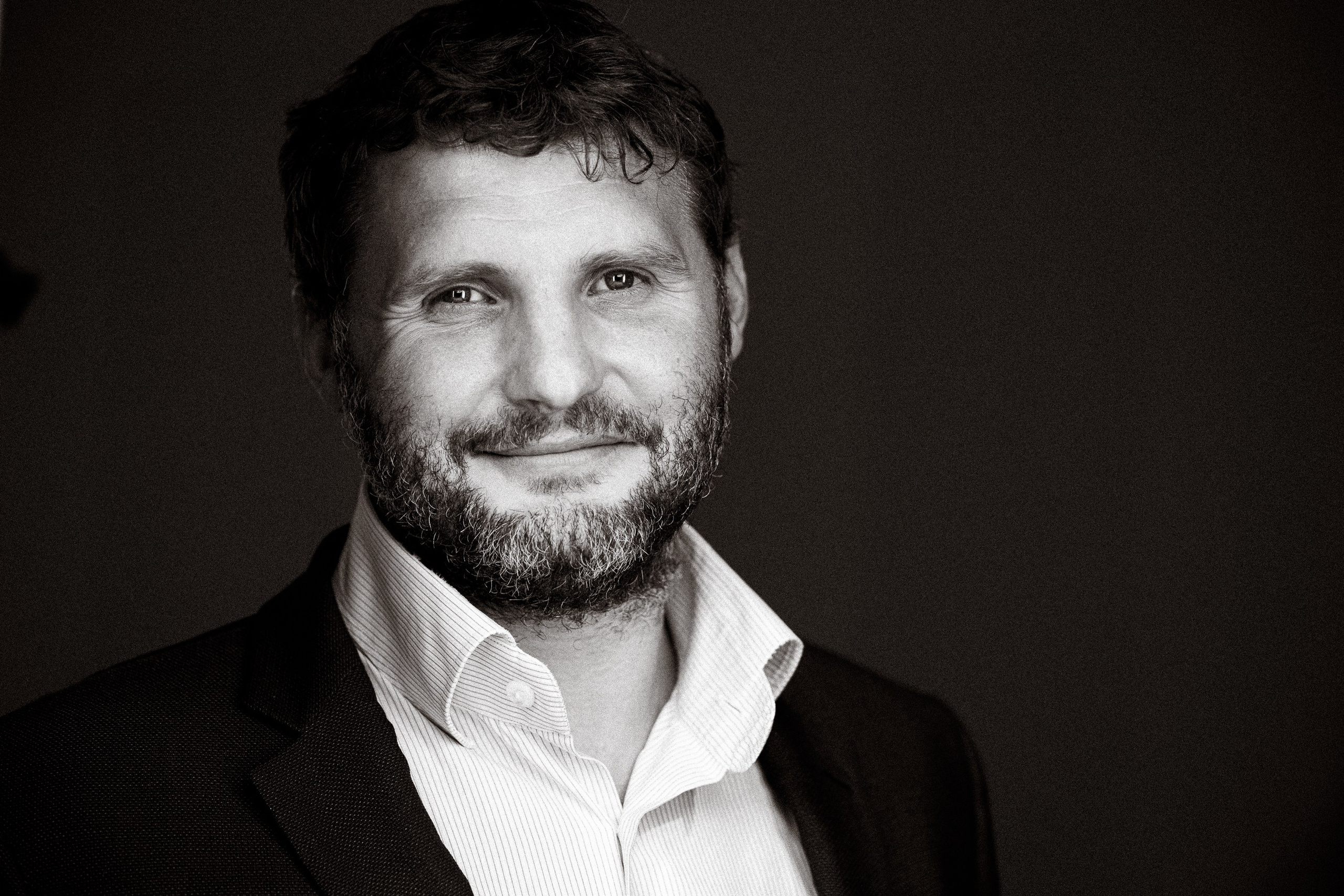 Авито. Бизнес-портрет | Хедшот-фотограф | Студия делового портрета в Москве