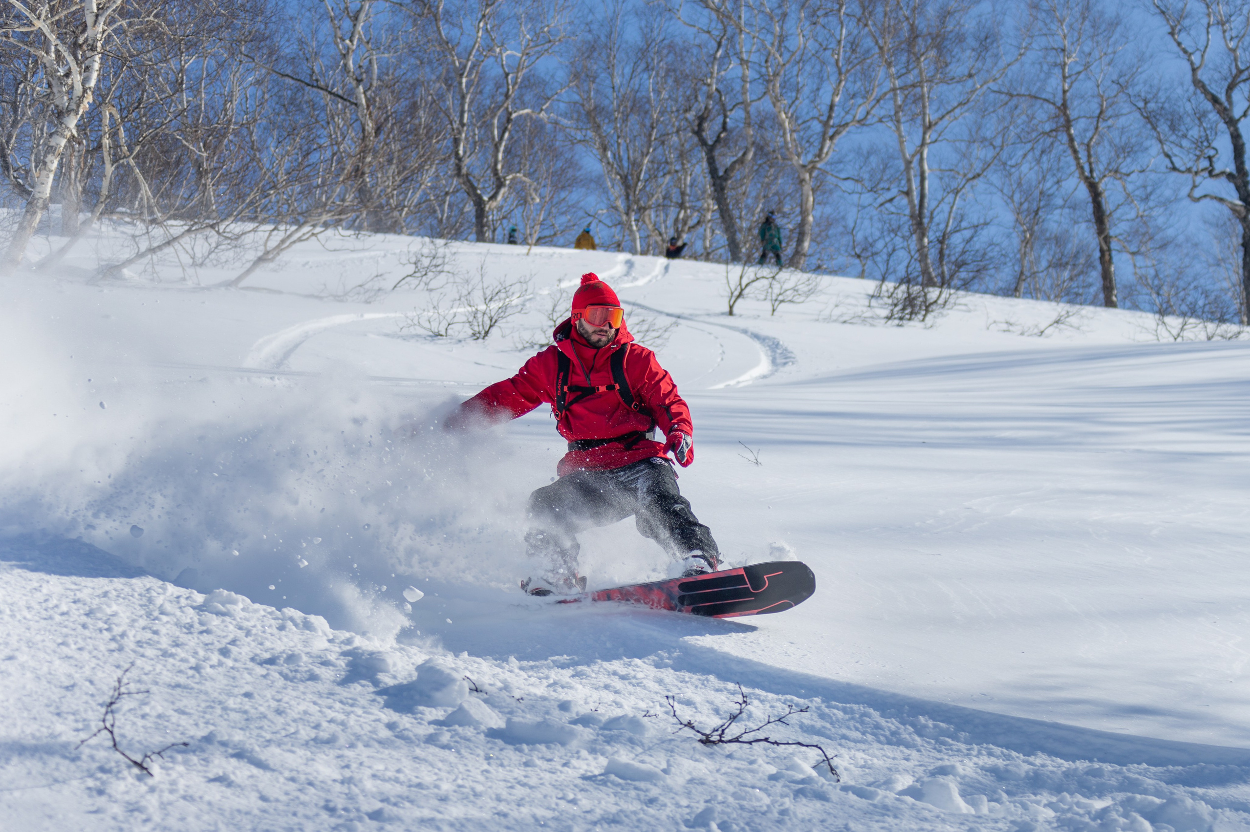 Снегоходные заброски на Камчатке — приключение к зимним вулканам и скалистым бухтам. Время Камчатки: чтобы найти свой путь, нужно скорость умножить на время