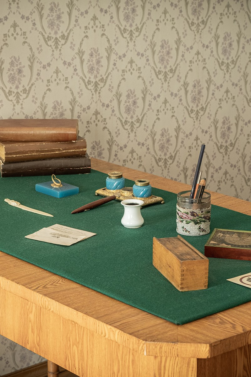 В гостях у Фёдора Михайловича Достоевского в Санкт-Петербурге. Фотограф и искусствовед в Туле и Санкт-Петербурге Нелли Некрасова