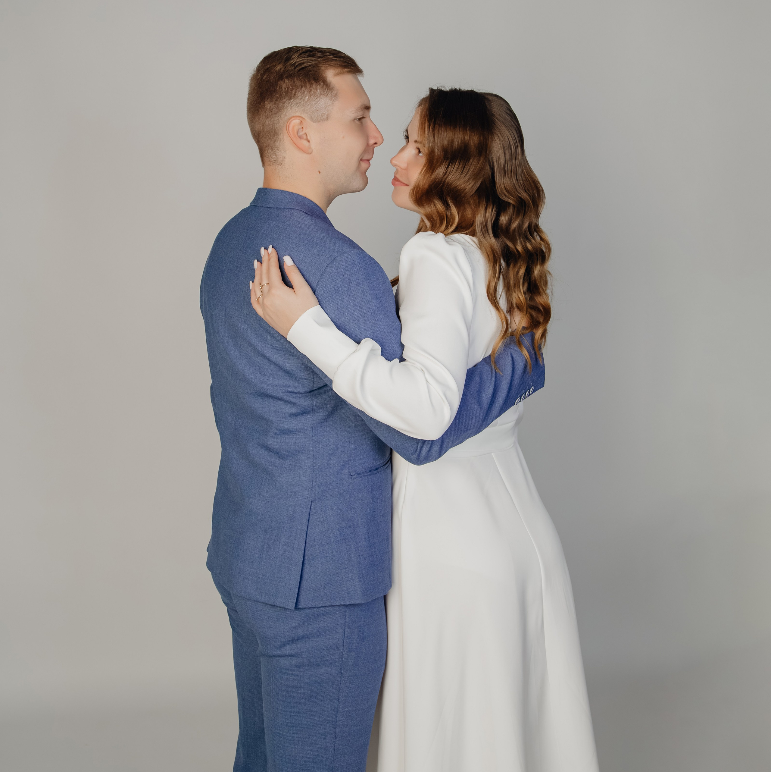 Свадебная прогулка. Фотограф в городе Тихвин Александра Проничева