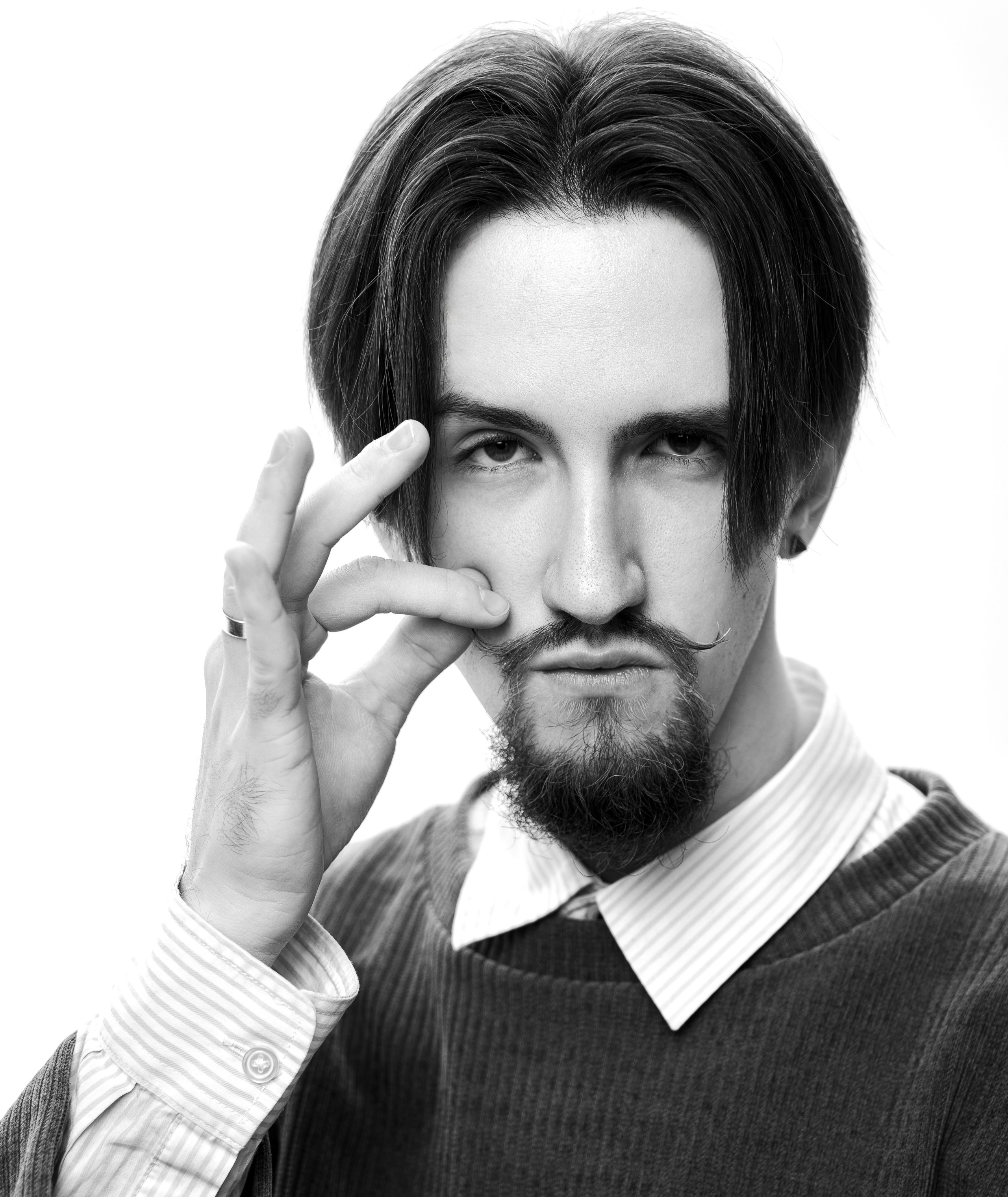 Услуги видеографа в Москве — съёмка и монтаж под ключ. Профессиональный видеограф в Москве — Ярослав Сергеев. Видеосъёмка под ключ: монтаж, цветокоррекция, саунд-дизайн, креативные видео