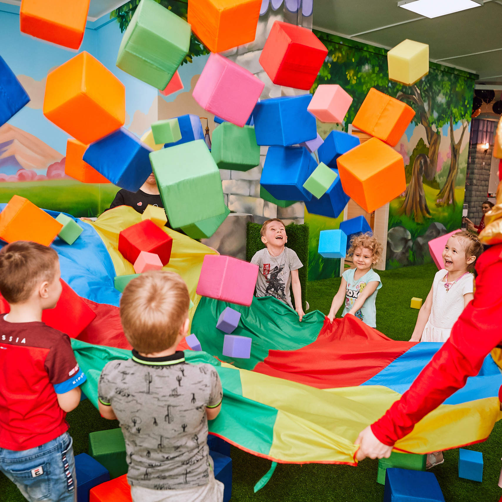 Контакты. Семейный Центр Развлечений в Щелково