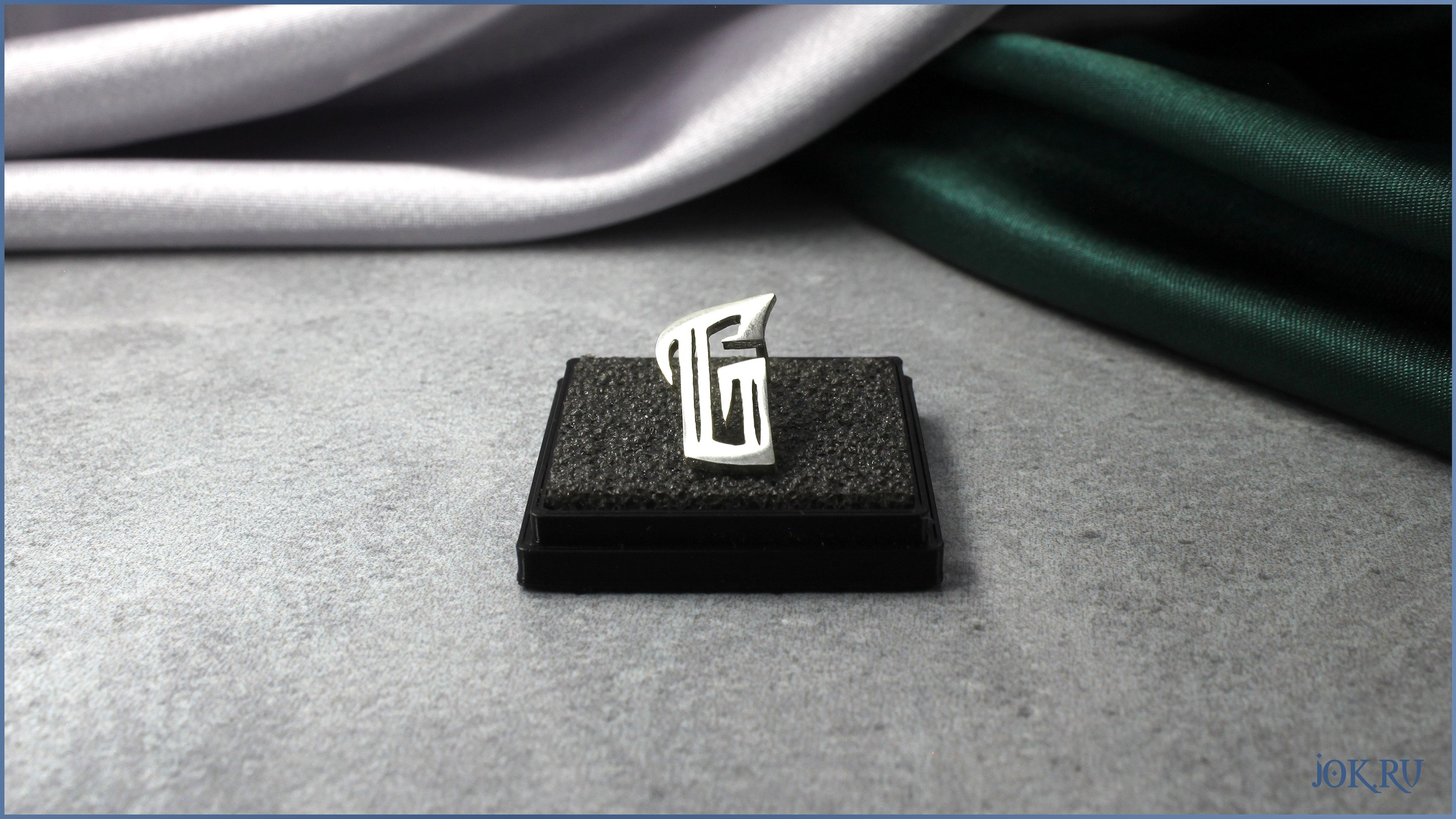 Дизайнерские подвески с буквами из металла на заказ