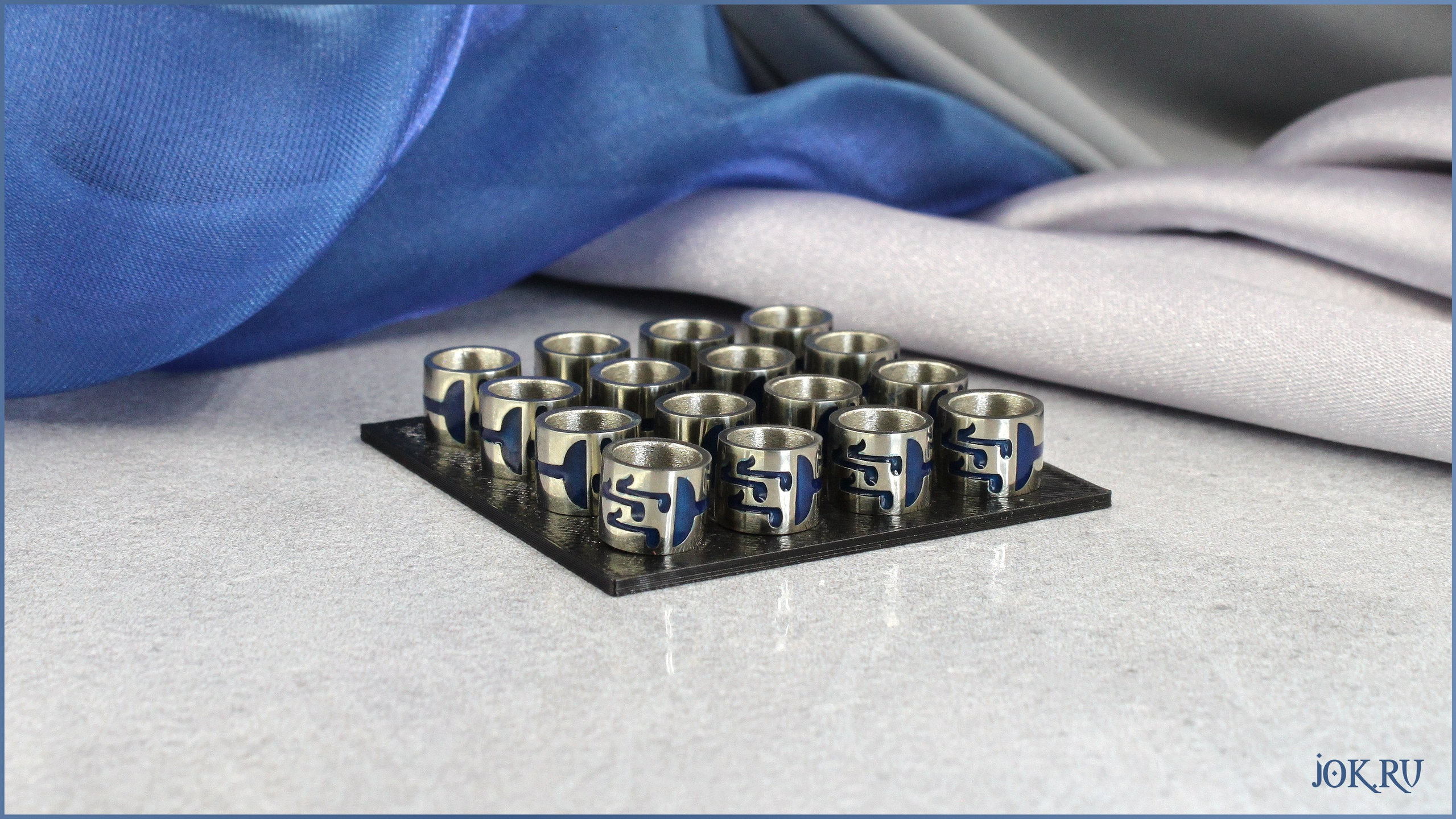 Бизнес сувениры изготовим на заказ - браслеты, шармы, подвески. Серийное производство украшений, бижутерии в Joker-studio