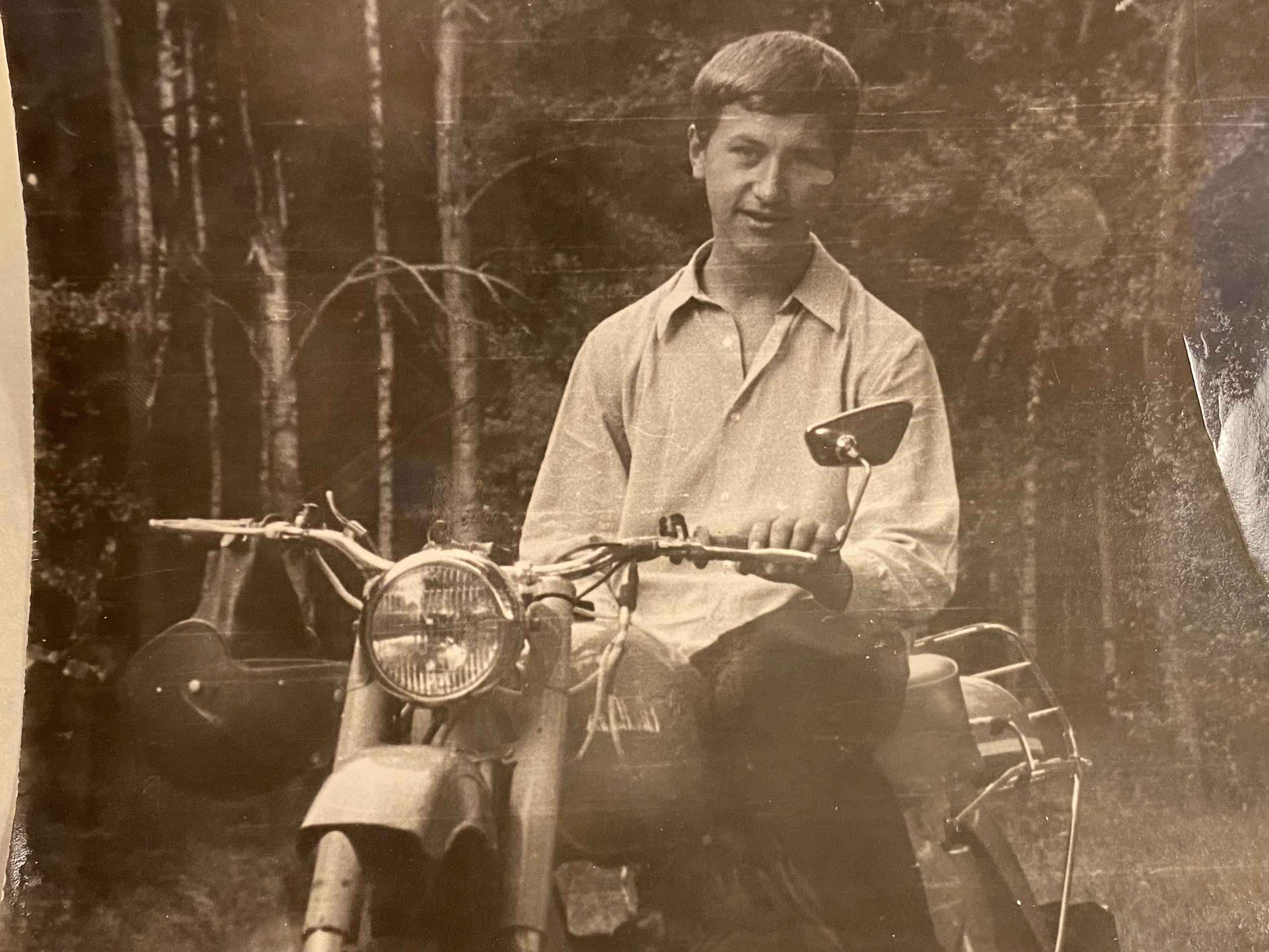 Вайбы пленочной фотографии: почему ее любит молодежь?. Плёночный фотограф, заказать фото на плёнку в Москве — Георгий Романов