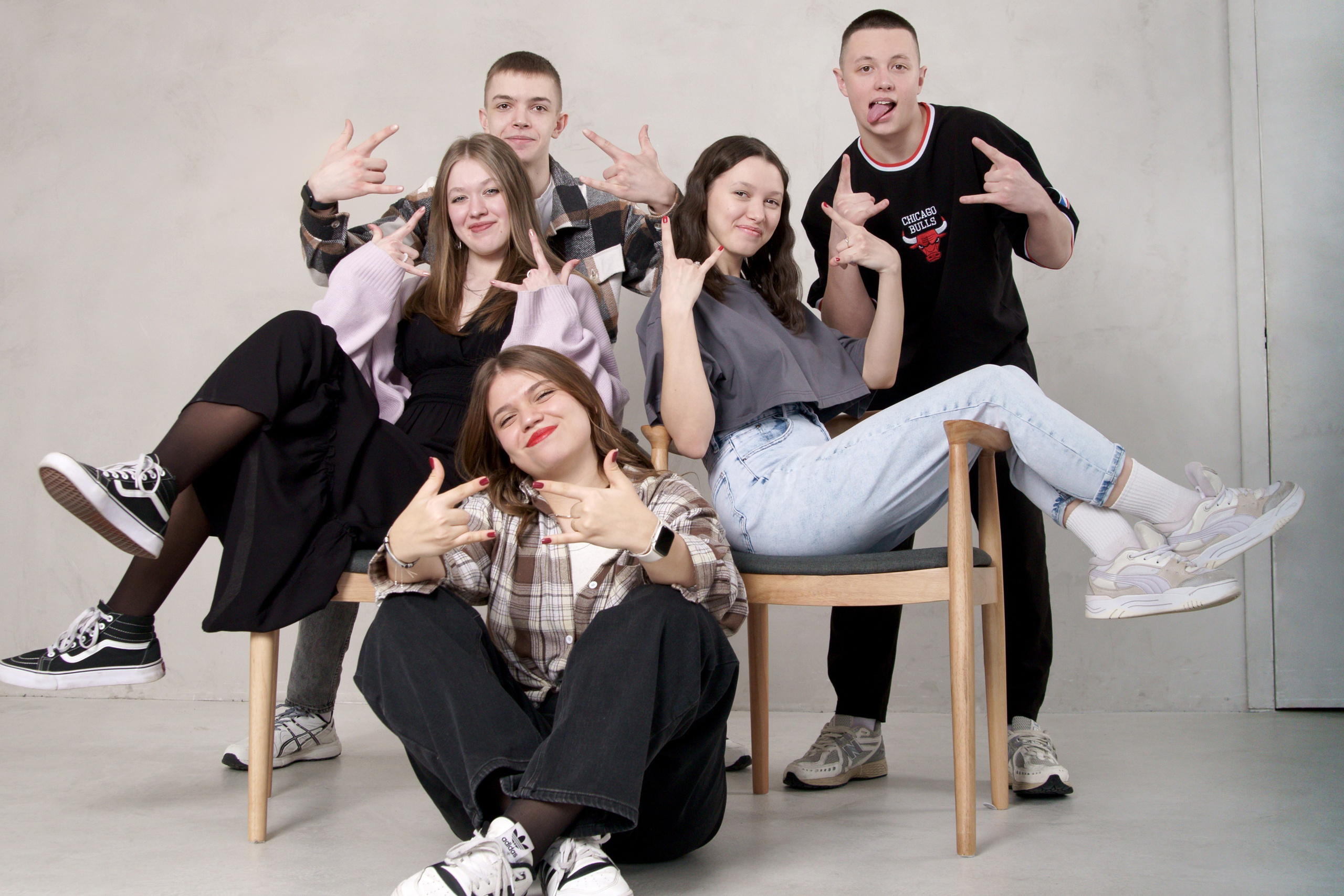 Выпускные альбомы для 9,11 класса в Иркутске — Цены