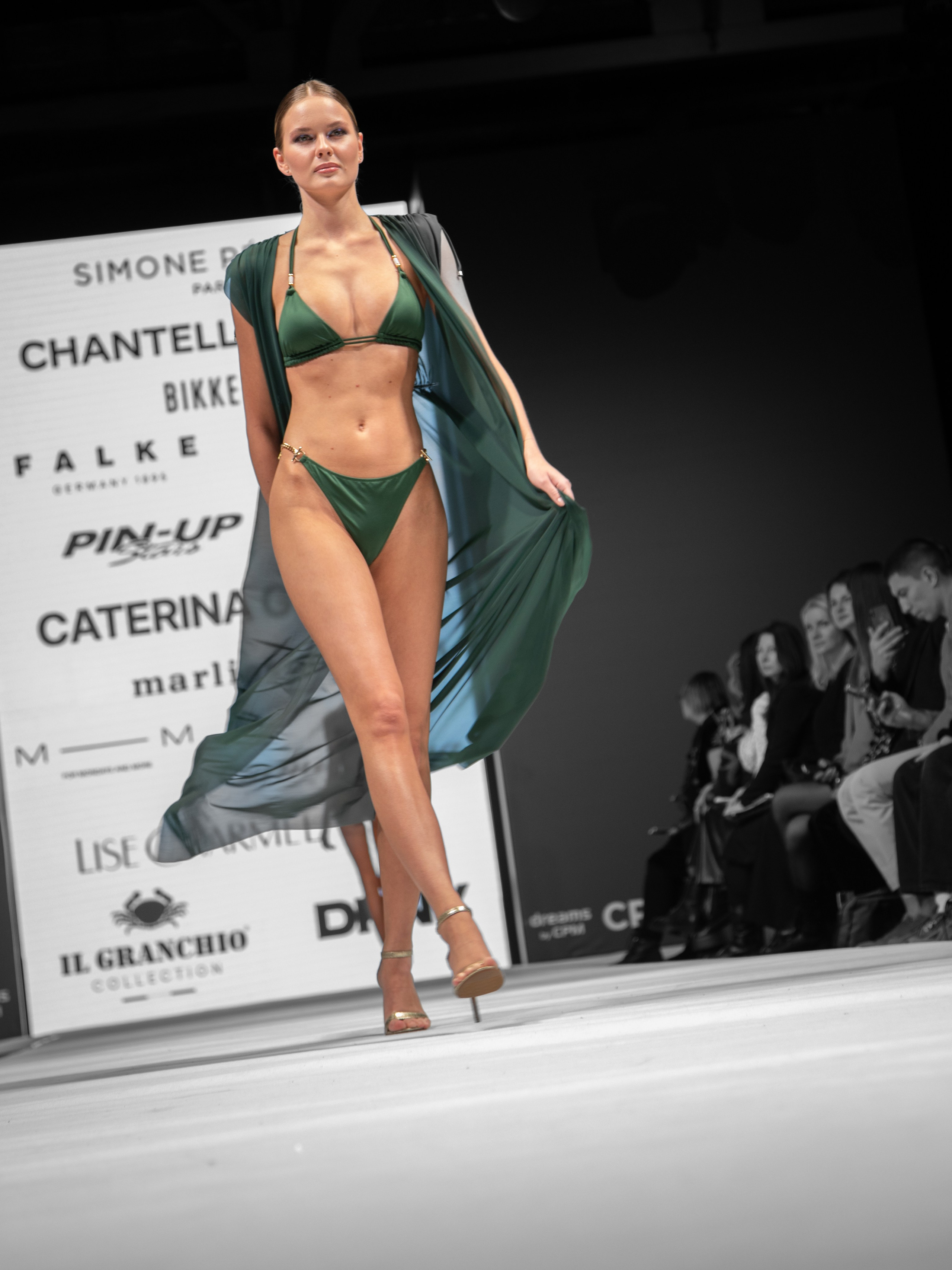 Фото & Видео (Event). Фото и видео съемка в Москве: Одежда, обувь и аксессуары; Еда и продукты питания; Мототехника; Электро и бензо инструменты; Бытовая техника