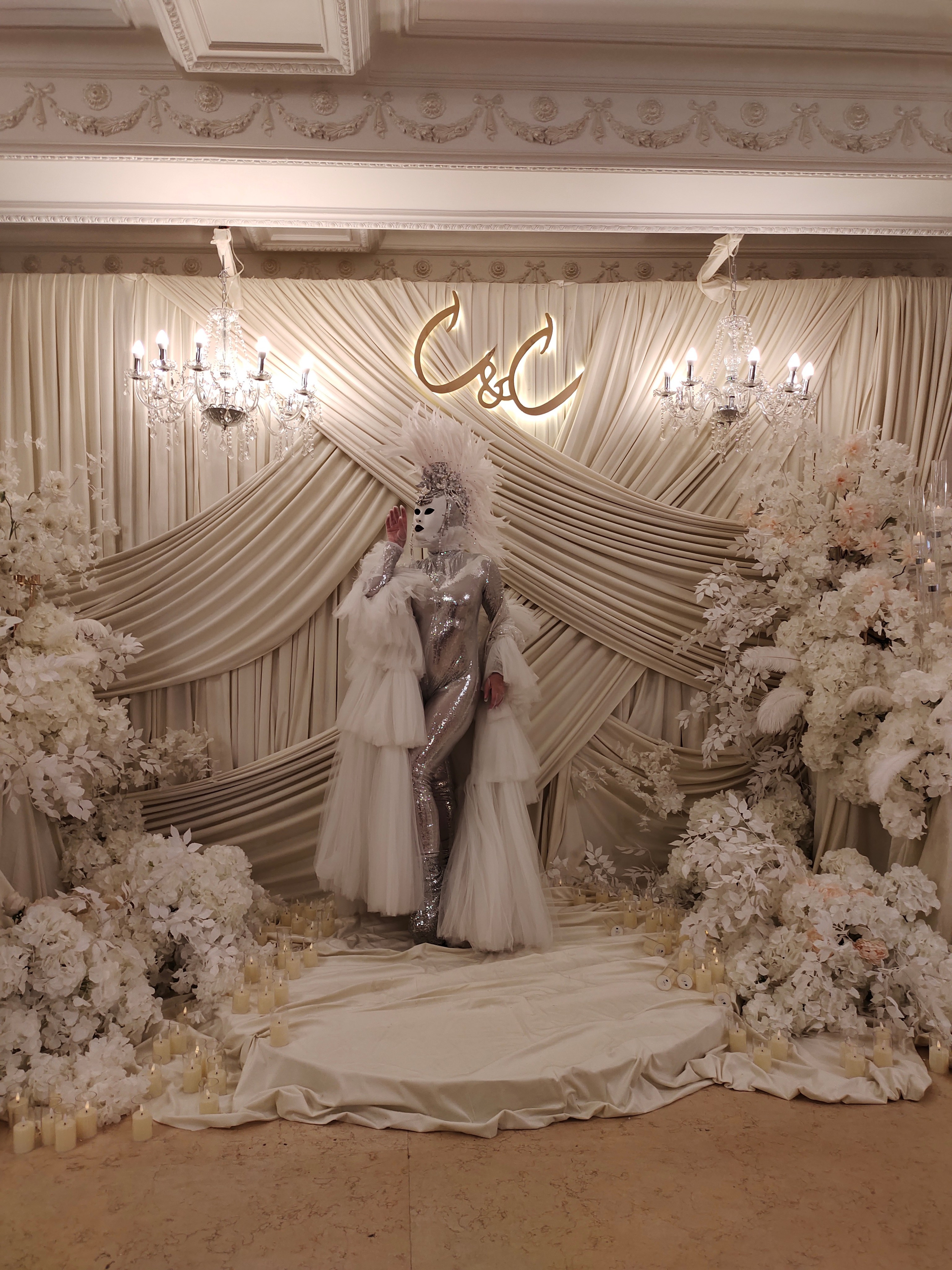 Артисты на банкете. Мимы и Ходулисты на встречу гостей. Москва