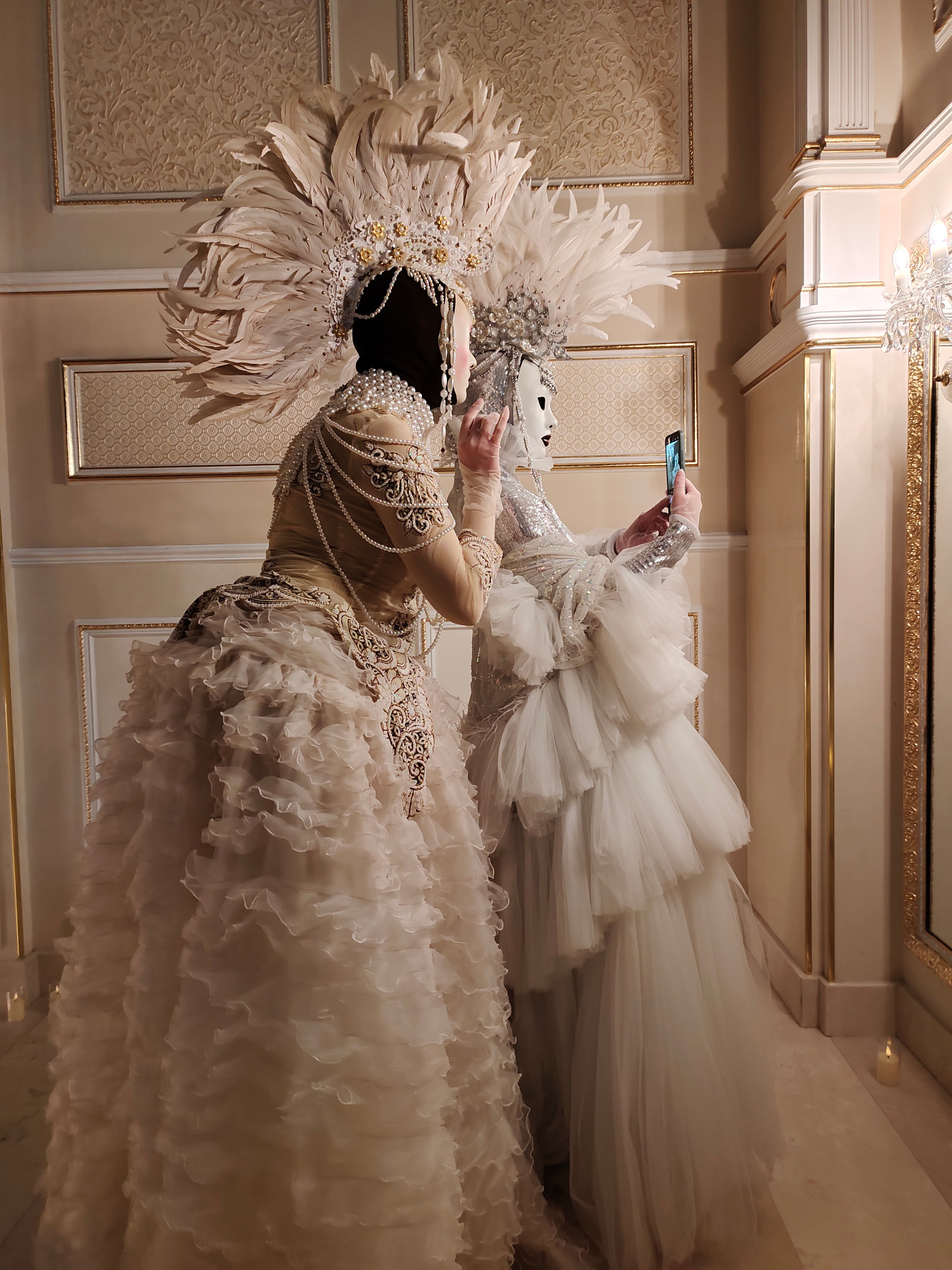 Артисты на банкете. Мимы и Ходулисты на встречу гостей. Москва