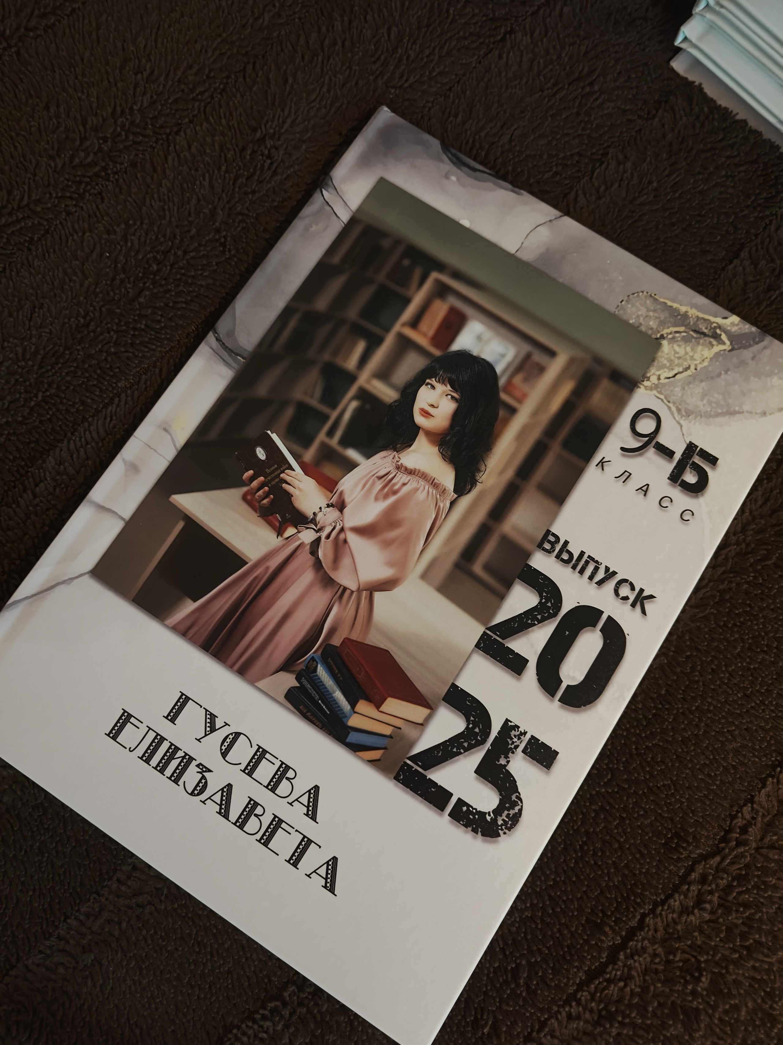 Выпускные альбомы — 9-11 класс. Фотограф Пустошка и Псковская область (Себеж, Великие Луки, Опочка и др.)