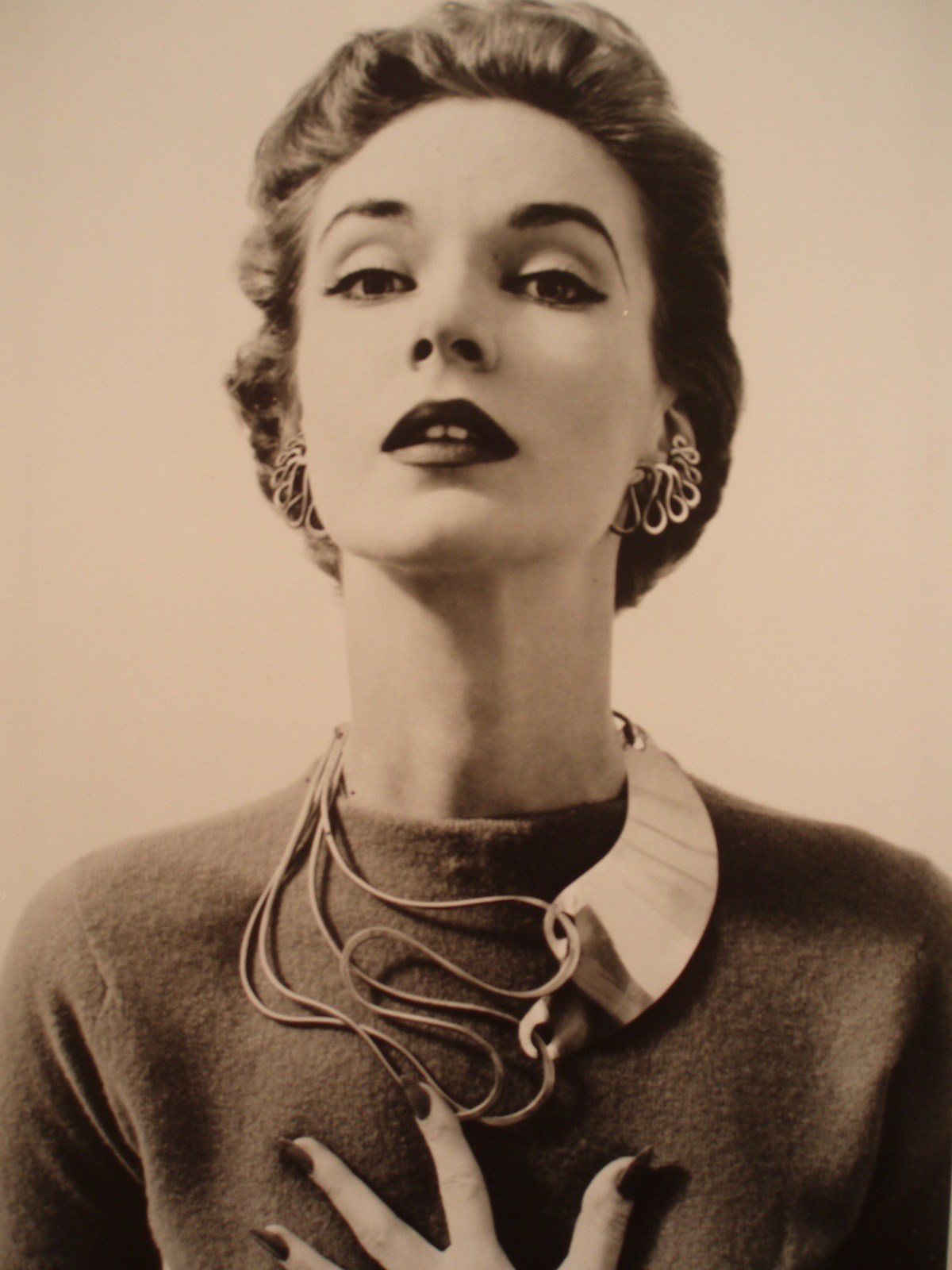 Украшения Александра Колдера — носимая скульптура и кинетическое искусство. EUGENIKA JEWELS — Идеальные украшения для избранных