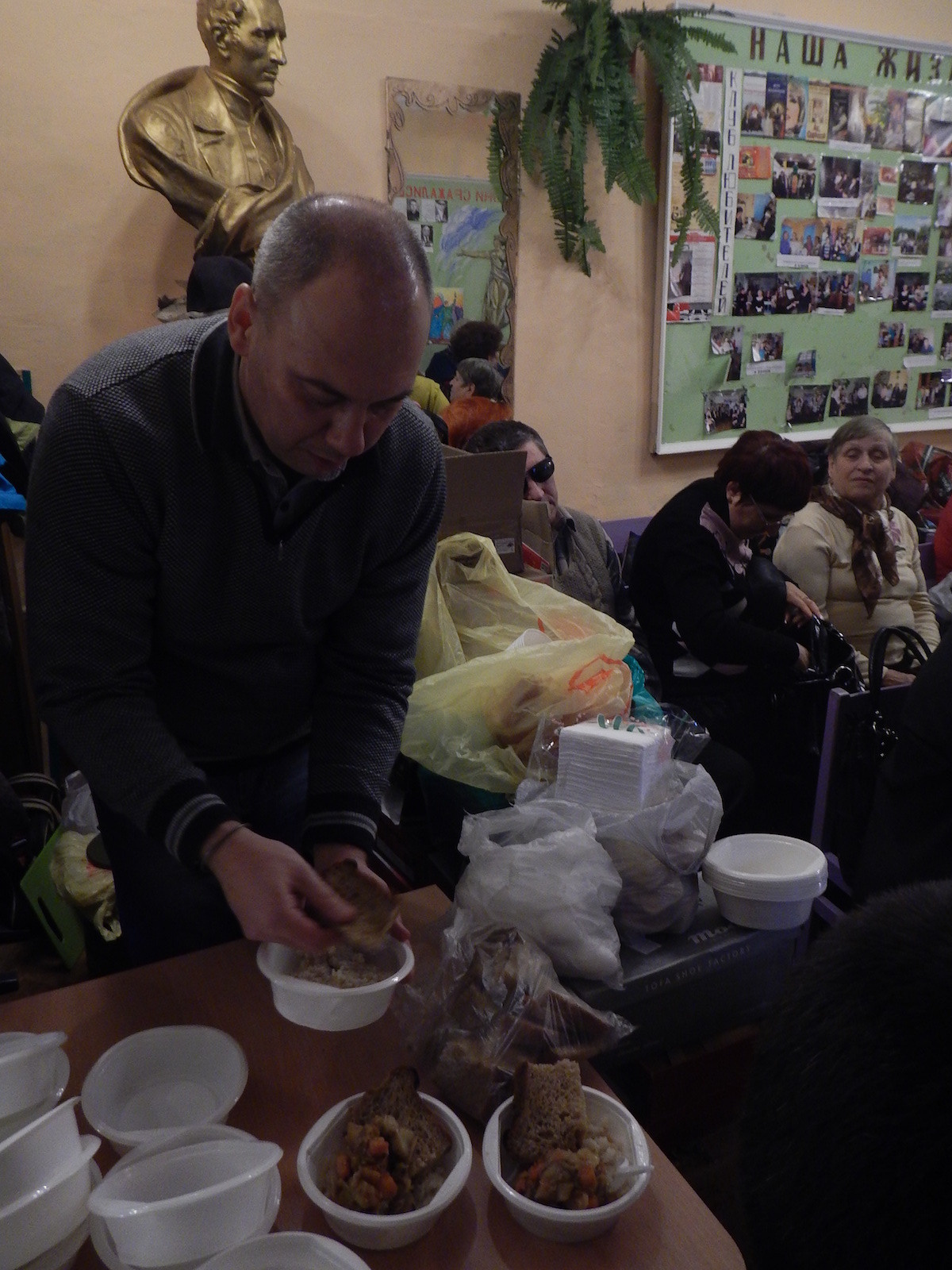 Благотворительная акция в Обществе слепых. Пища для Жизни