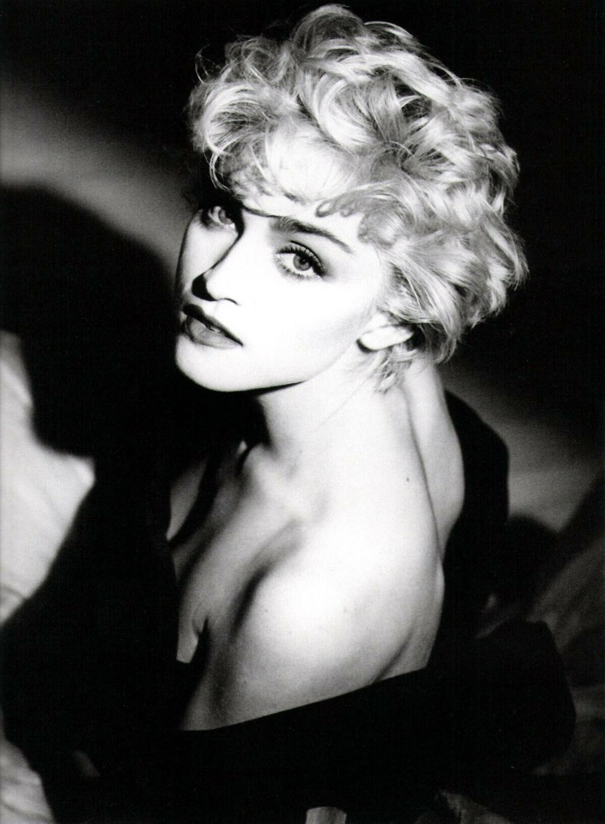 Денис Зимин фотограф для выпускного альбома в Ростове-на-Дону. Выпускные альбомы, фотограф Денис Зимин в городе Ростове-на-Дону