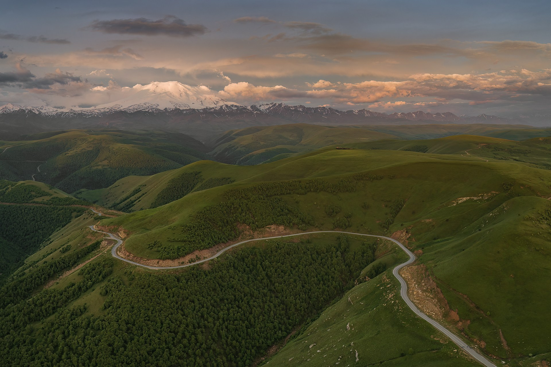 Фототур по Домбаю и Приэльбрусью. Фототуры и обучение пейзажной фотографии