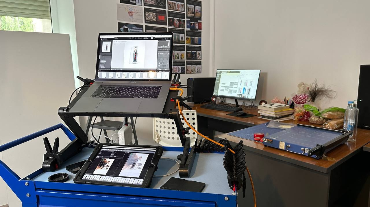 Закупили новые компьютеры. Студия рекламной и предметной съемки товаров WELKO Studio