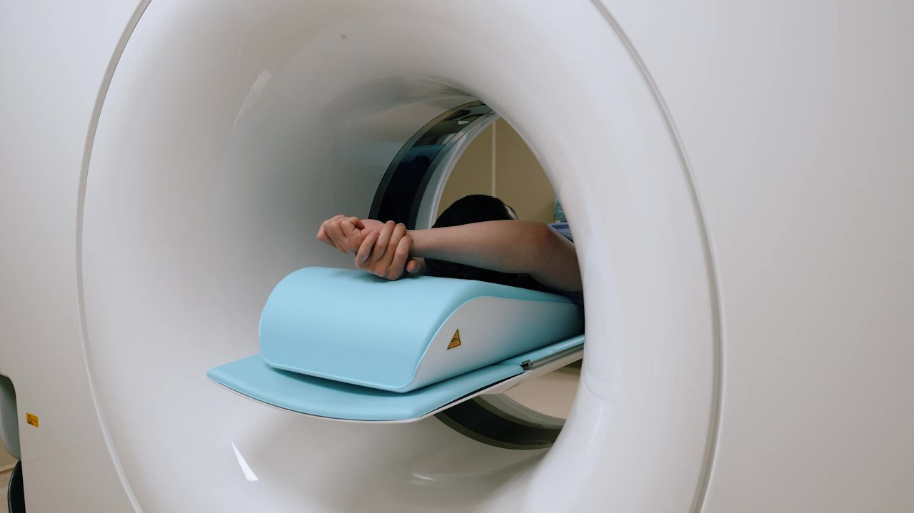 Что выбрать: КТ или МРТ?. РЕНТГЕН КТ МРТ в Санкт-Петербурге Александра Лоншакова