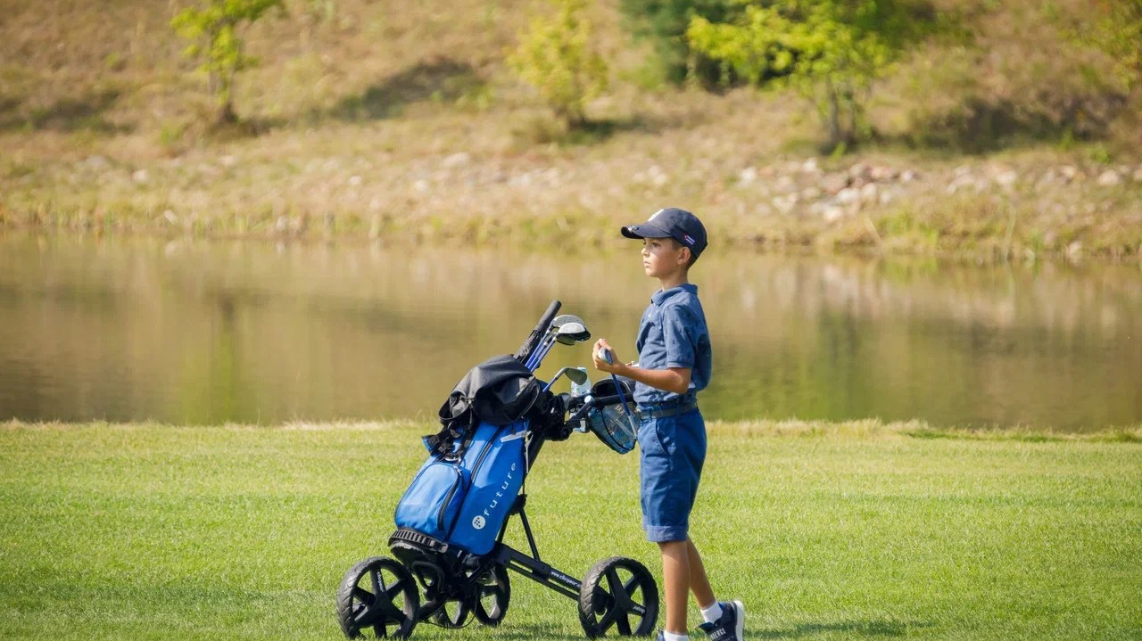 Сергей Антипин. Академия гольфа NSU в Москве. Тренировки по гольфу для детей и взрослых, тренировки для новичков