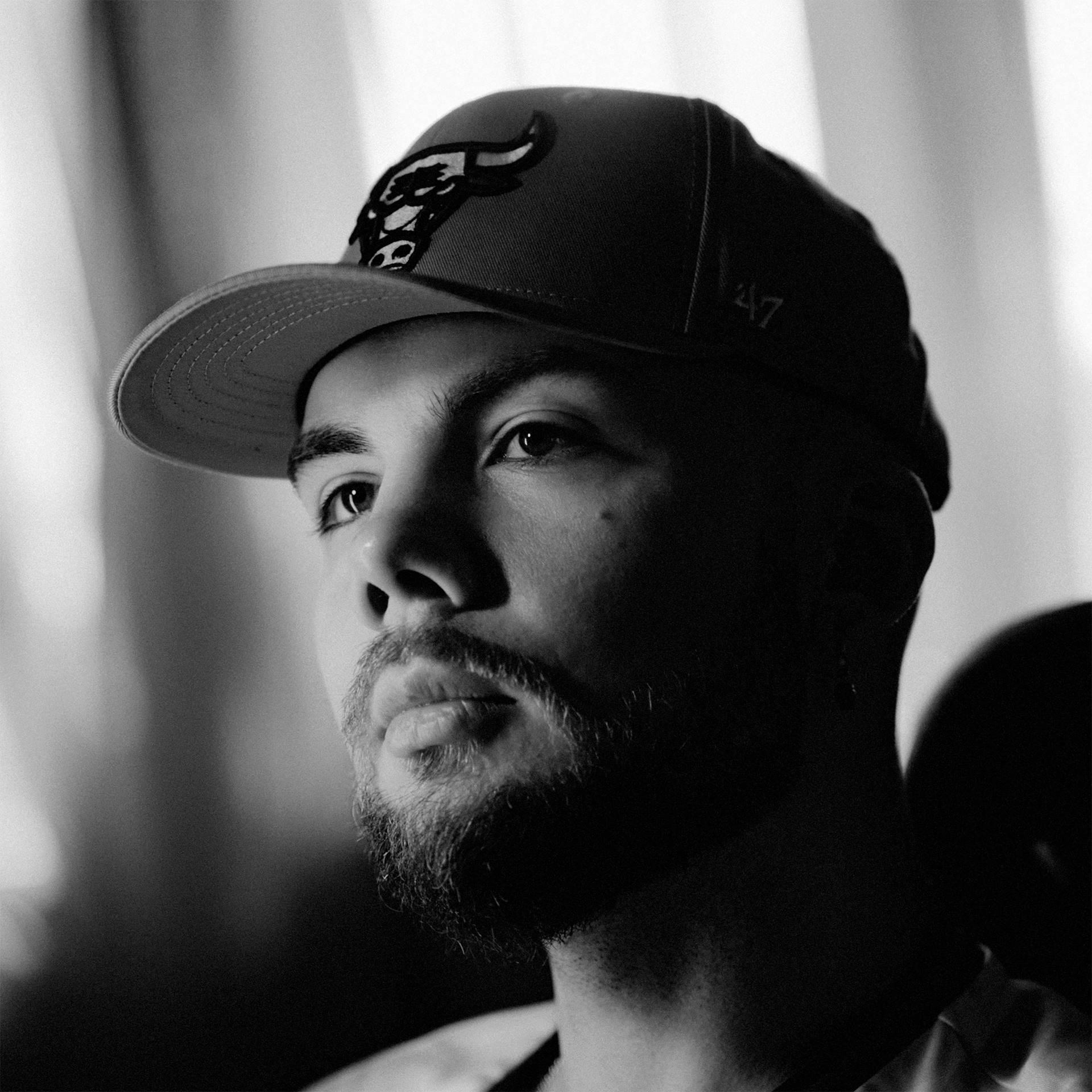 Контакты. Фотографии Кирилла Морозова