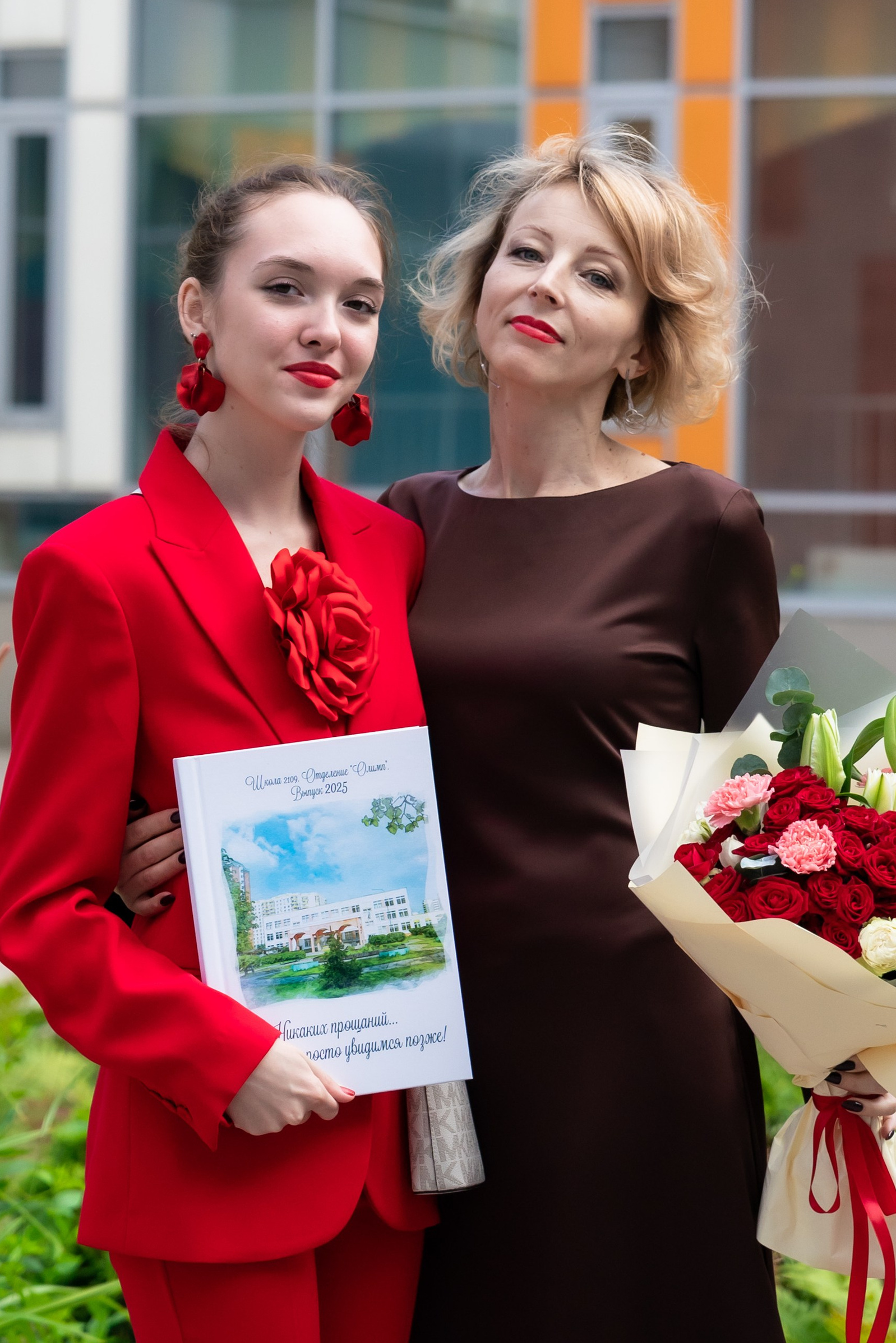 Как оператор может сделать выпускной по-настоящему ценным? Давайте разберёмся. Свадебный фотограф видеограф в Москве Павел Коротков