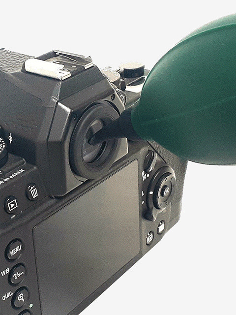 Аккуратно протрите камеру мягкой козьей шерстью!. Фотограф — видеограф в Москве Дмитрий Менделеев