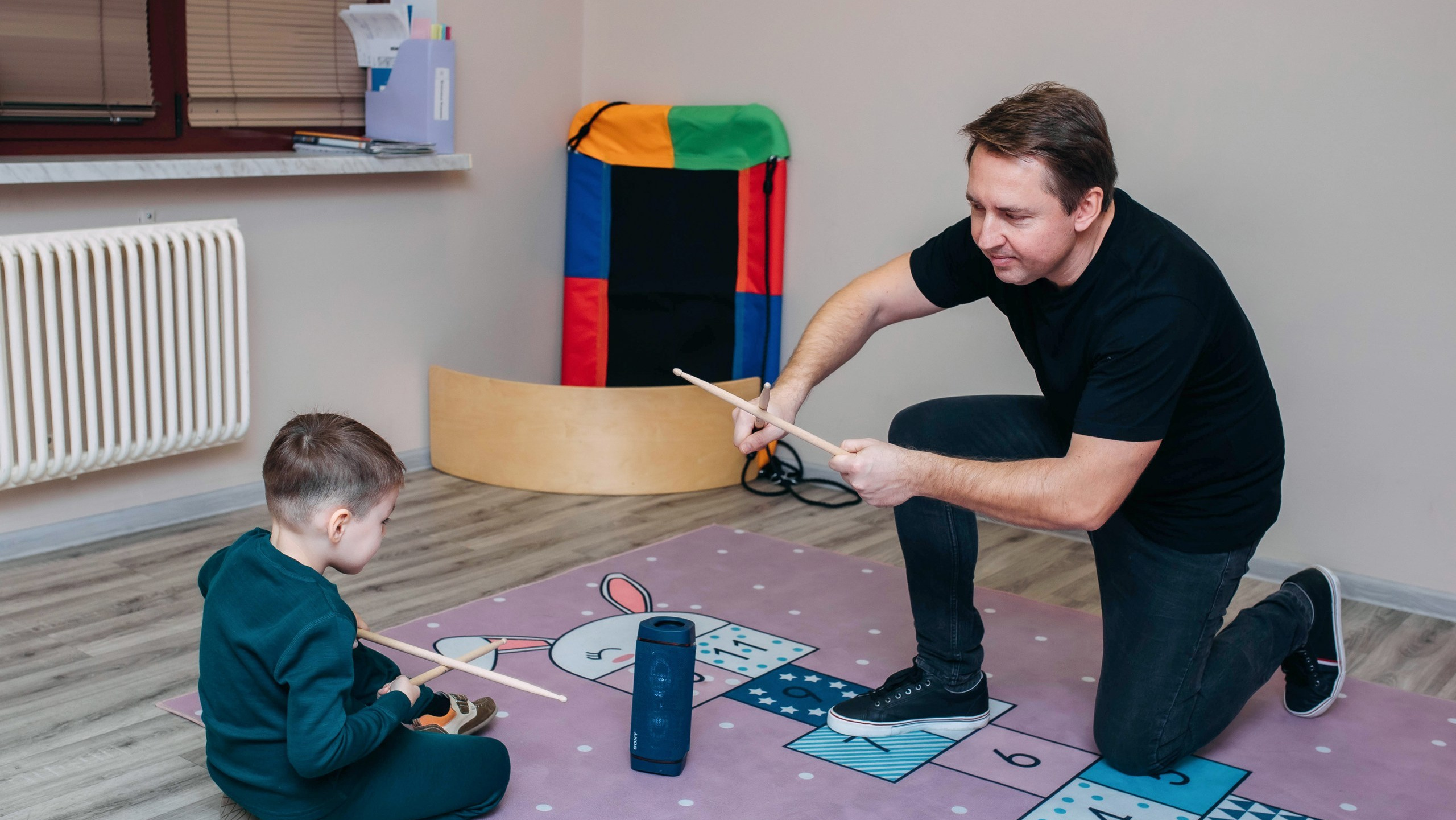 Занятия в группе. Детский центр развития и коррекции детей Свой центр