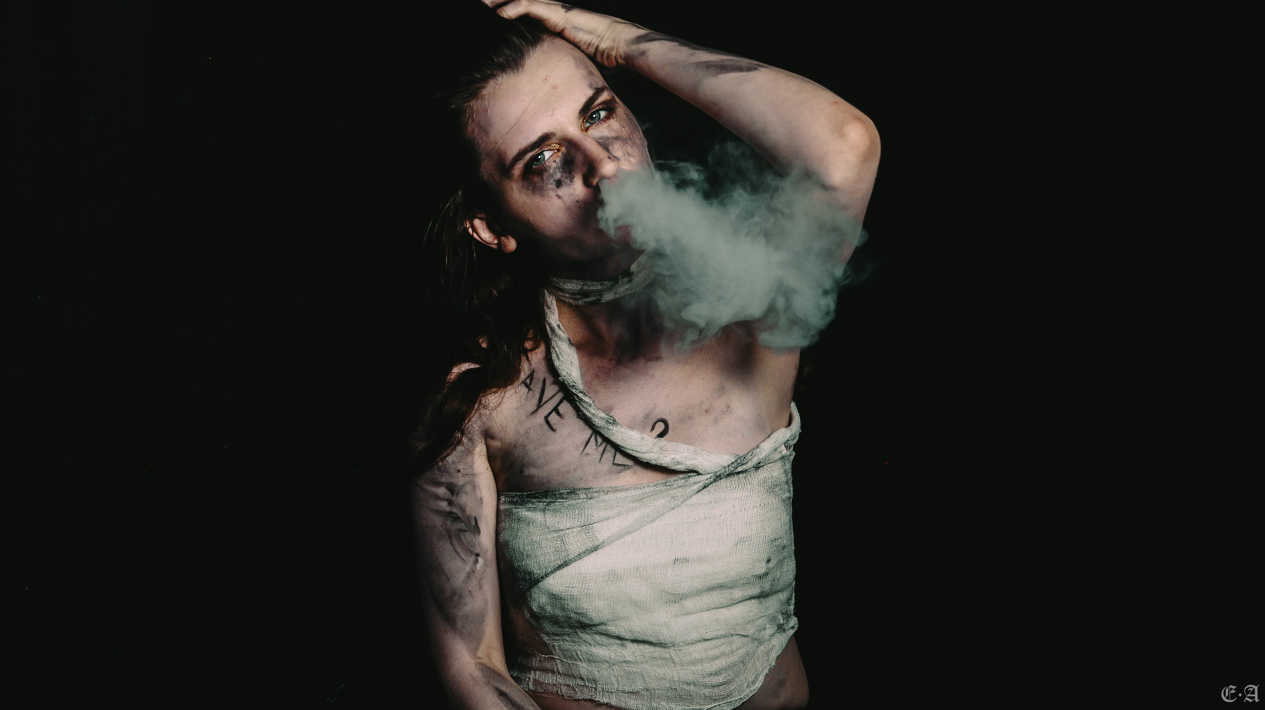 Премьера клипа «Save Yourself». Фотограф Ellairen