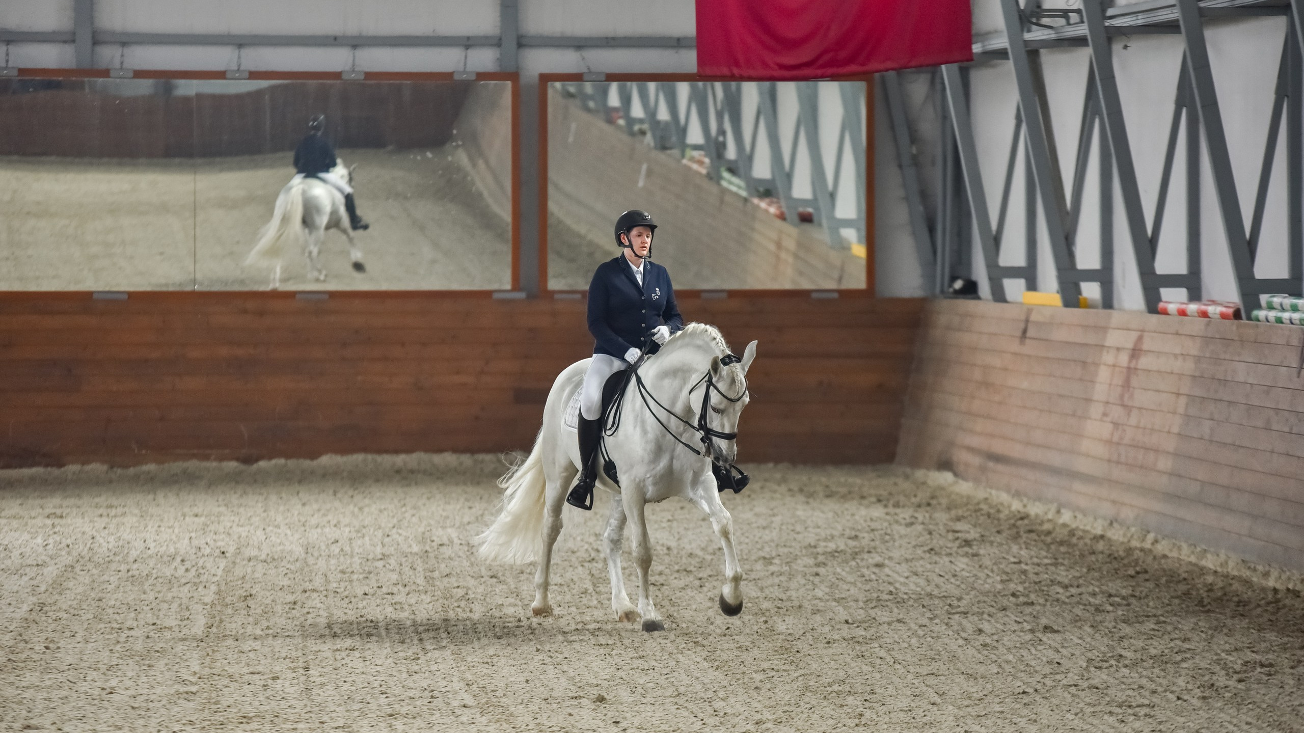 Манежные езды. Лиана Антонович | Конные стратегии