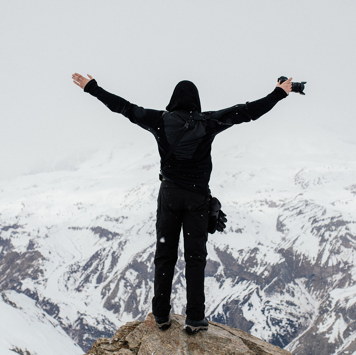 Контакты. Фотохроника для следующих поколений